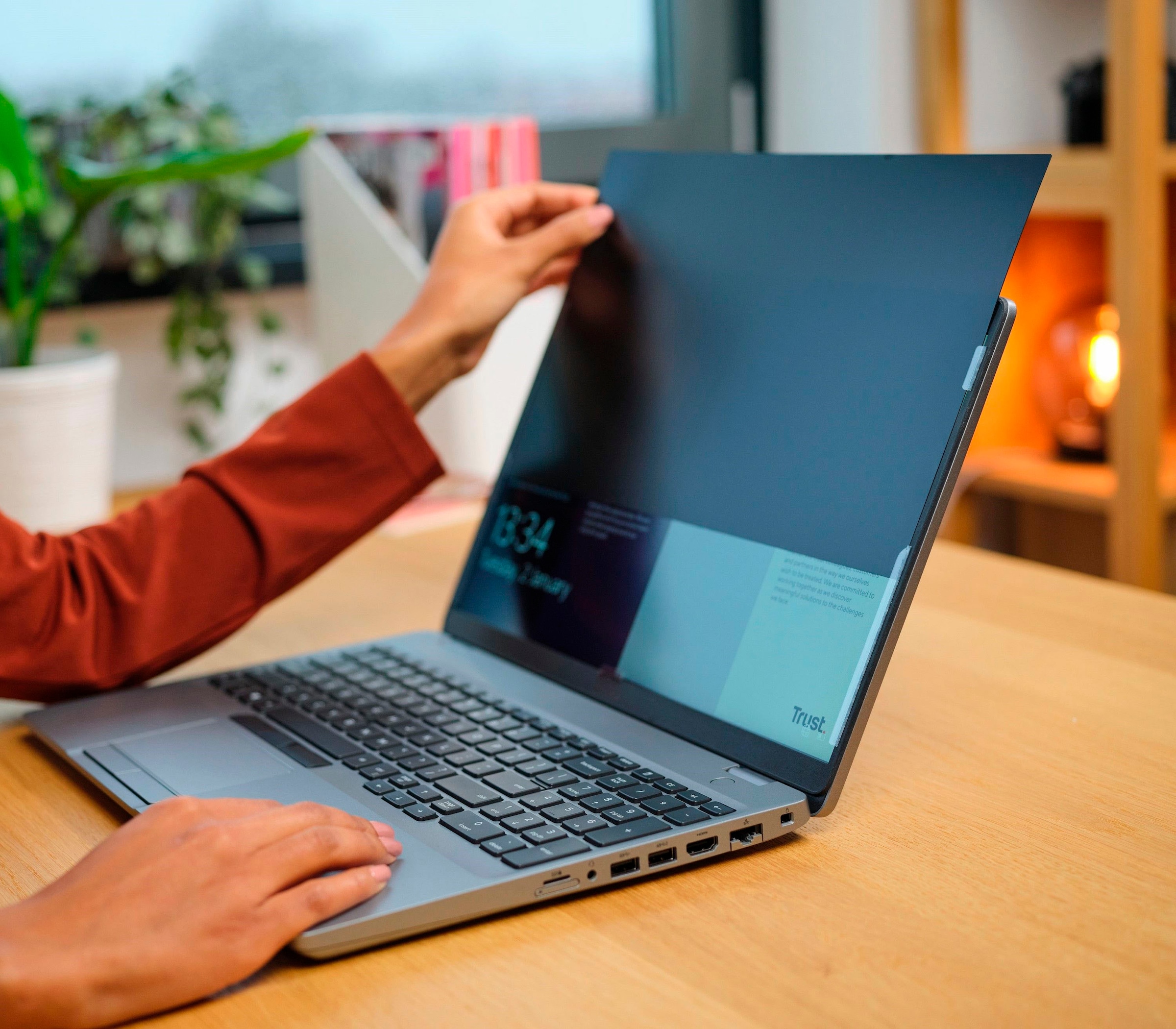 Trust Schutzfolie »PRIMO« Mit Touchscreen kompatibel