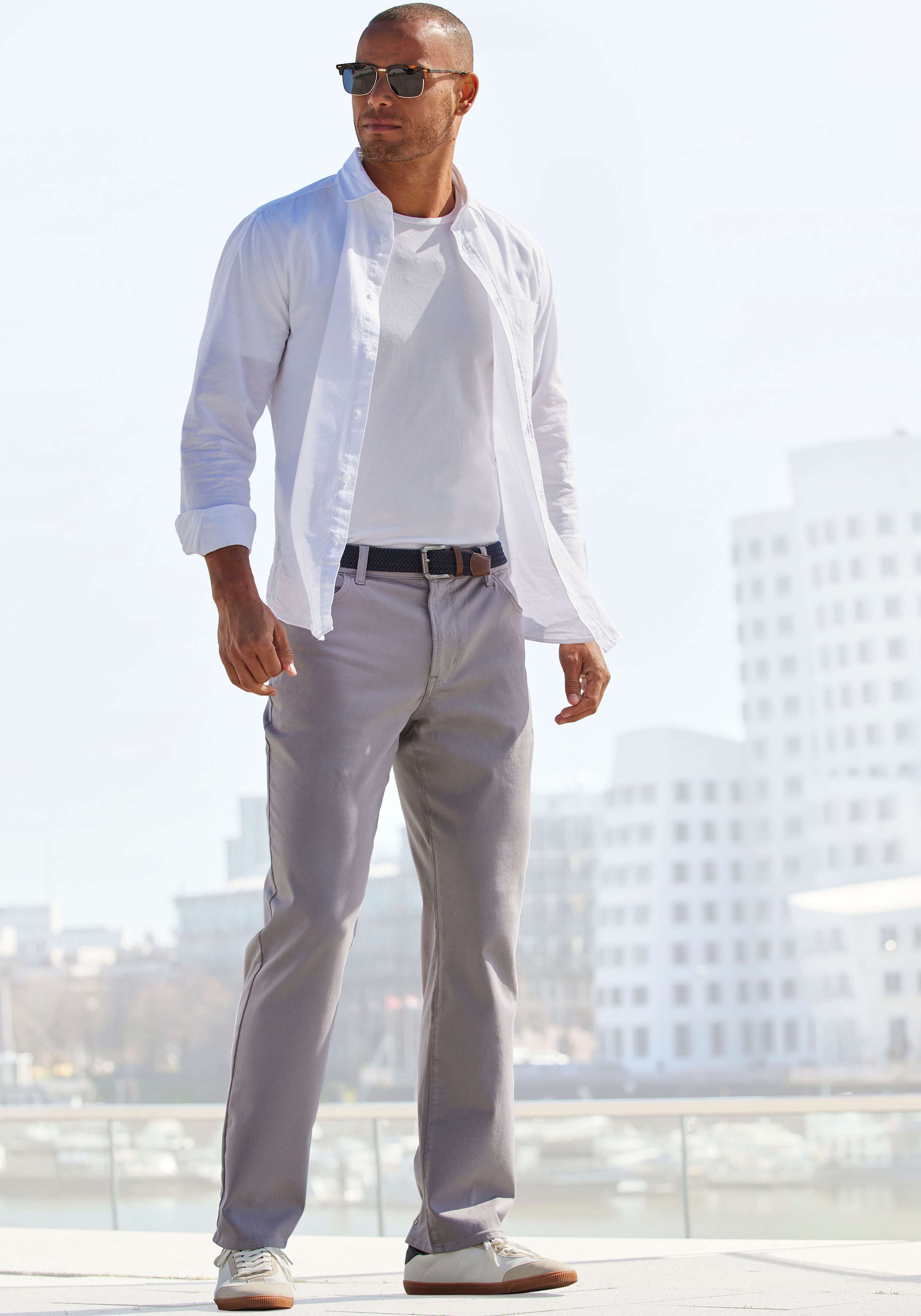 John Devin 5-Pocket-Hose »Straight fit,«, Jeans mit normaler Bundhöhe aus elastischer Denim-Qualität
