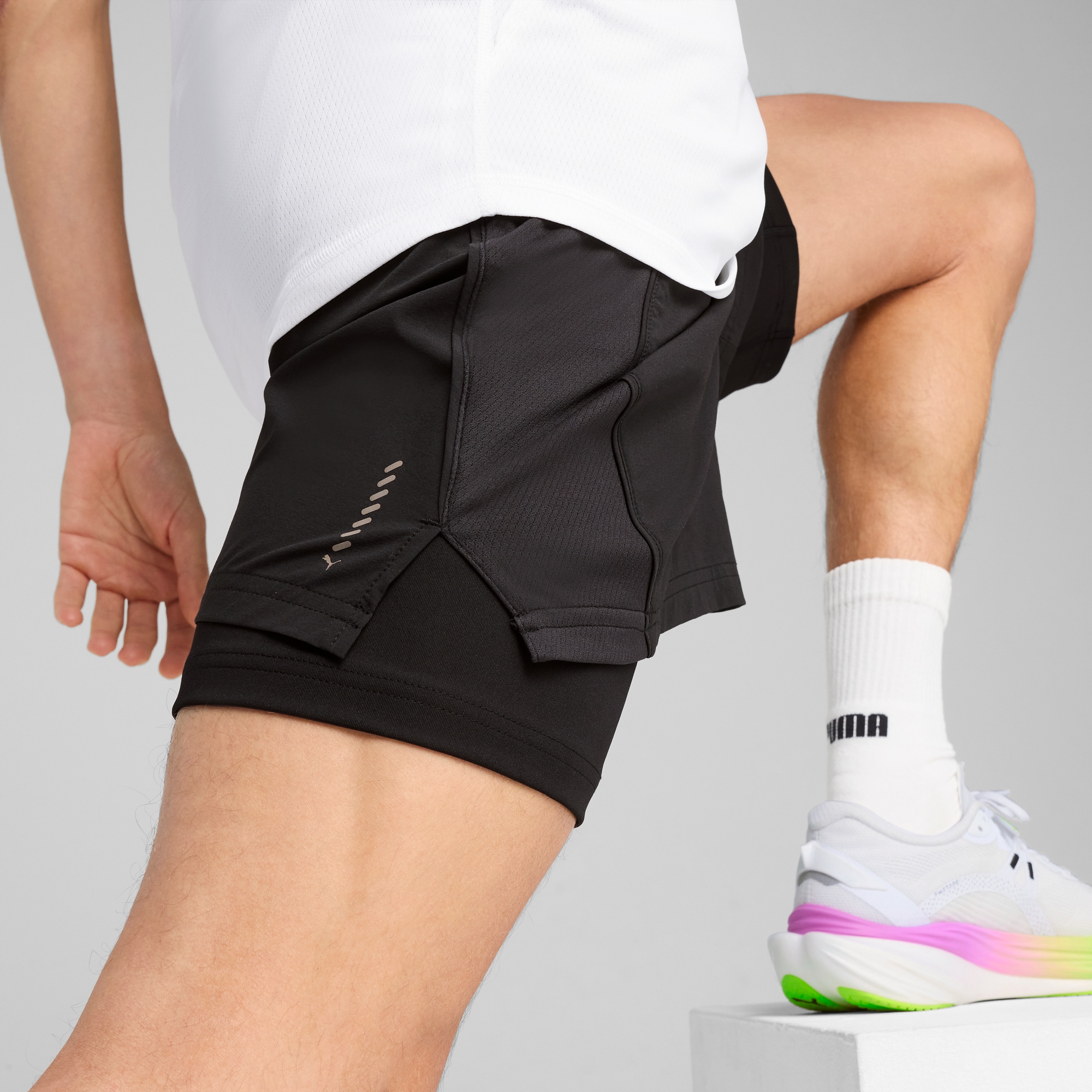 PUMA Laufshorts »M RUN VELOCITY 2IN1 SHORT«  mit DryCELL Technologie, mit Einschub-Handytasche, Slim Fit