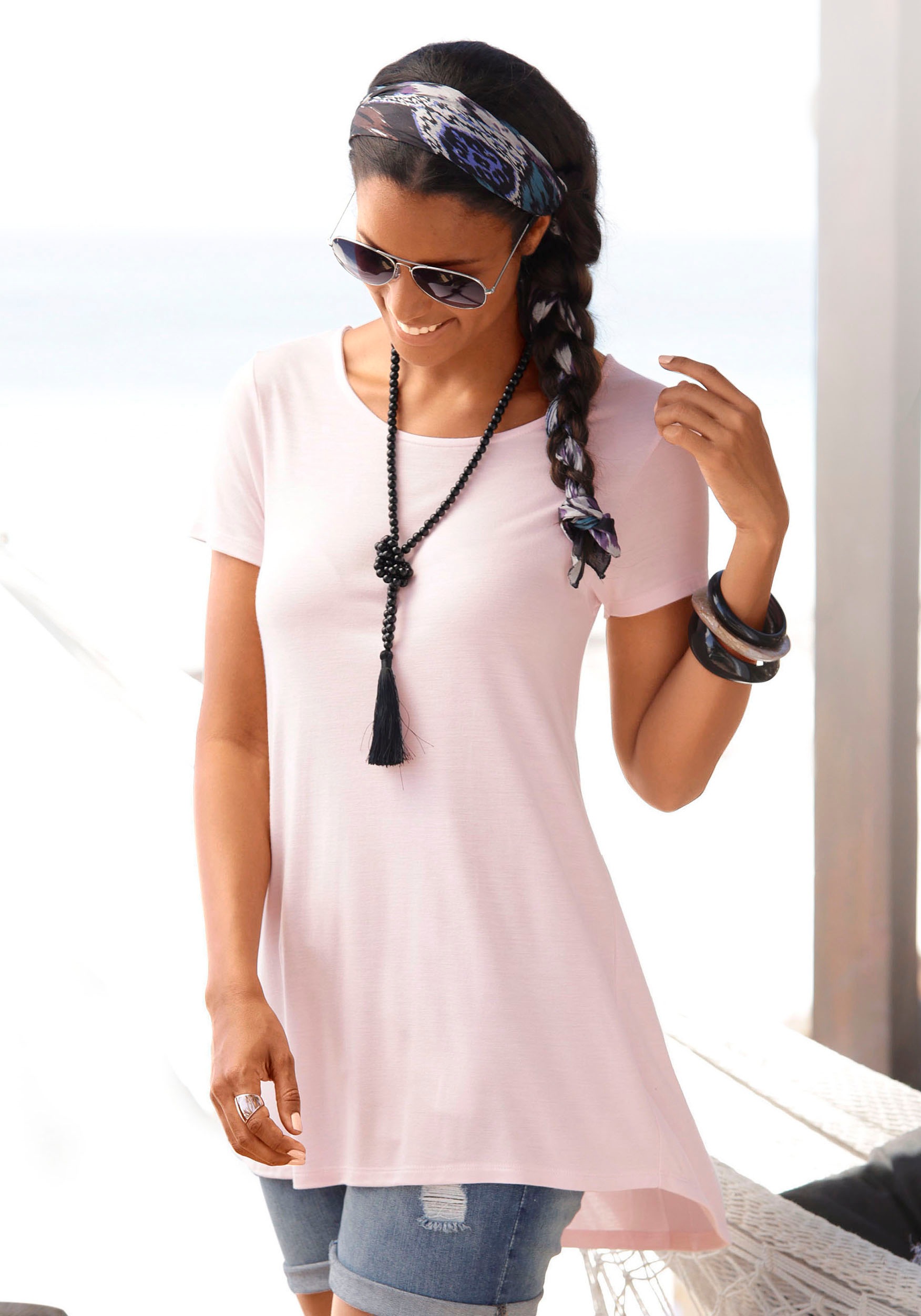 Image of LASCANA T-Shirt, mit verlängertem Rückenteil bei Ackermann Versand Schweiz