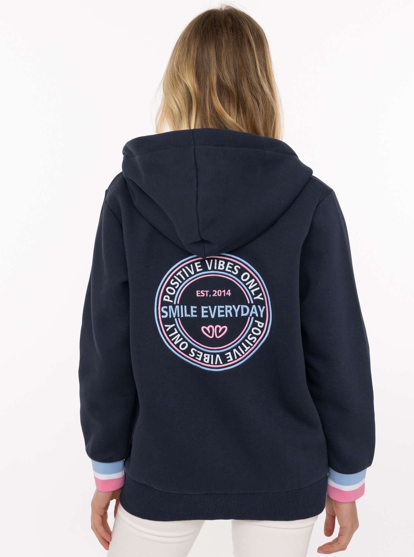 Zwillingsherz Sweat à capuche »"Smile Everyday ZH"« Capuche, poches, manches longues, broderie, fermeture éclair