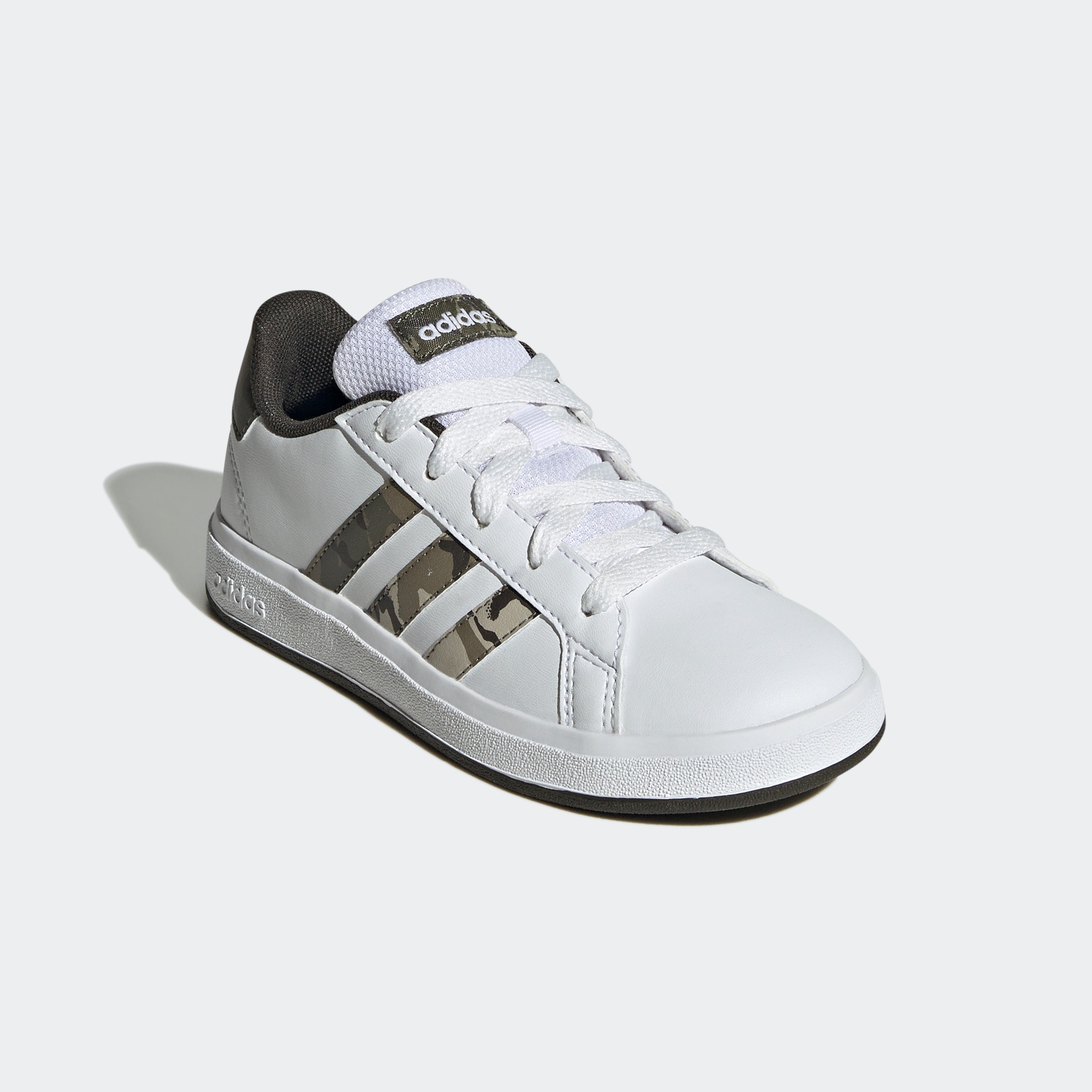 Sneaker »GRAND COURT 2.0 KIDS«, Design auf den Spuren des adidas Superstar