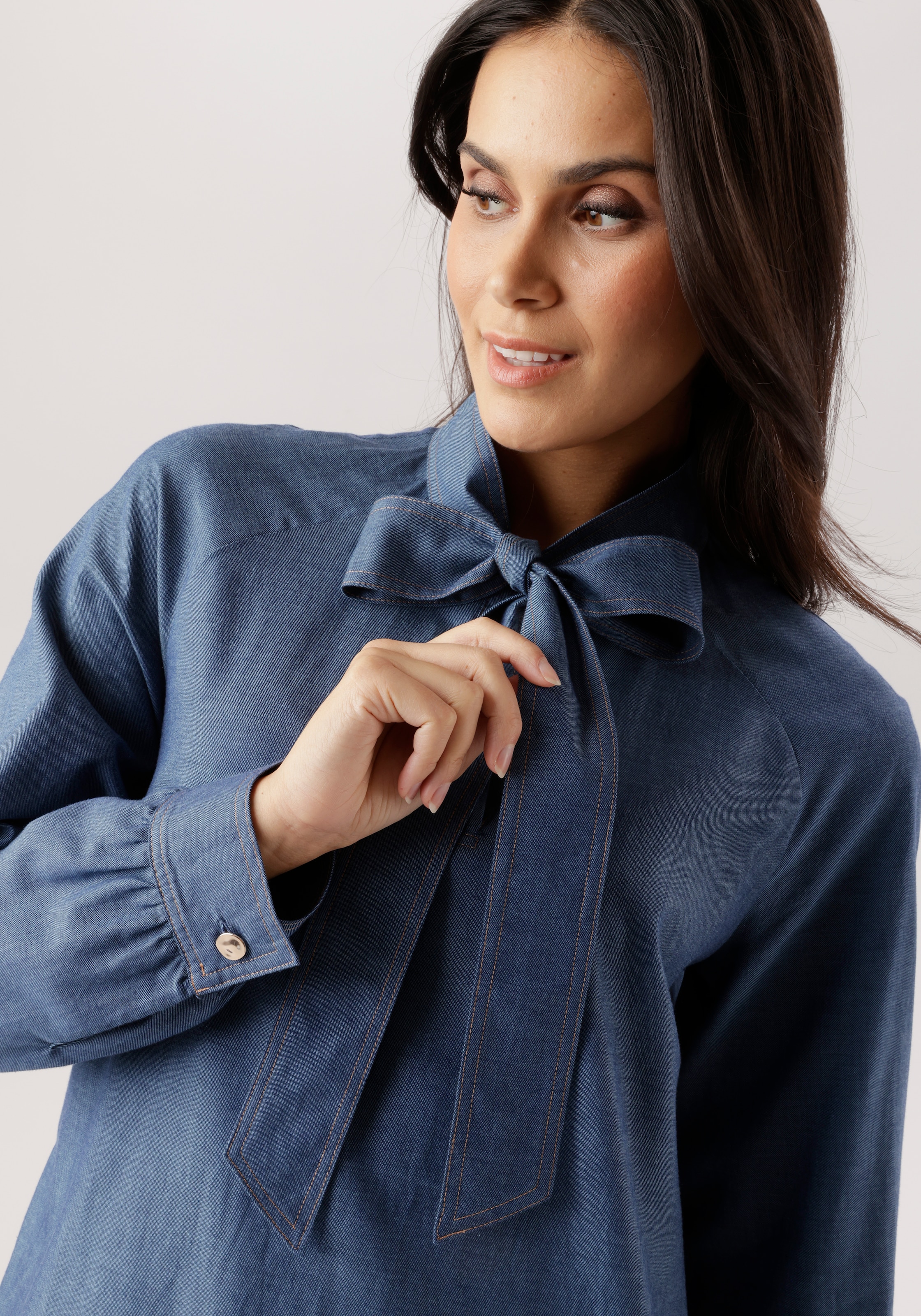 Aniston SELECTED Robe en jean mit fixierter Schluppe zum Binden am V-Ausschnitt - NEUE KOLLEKTION