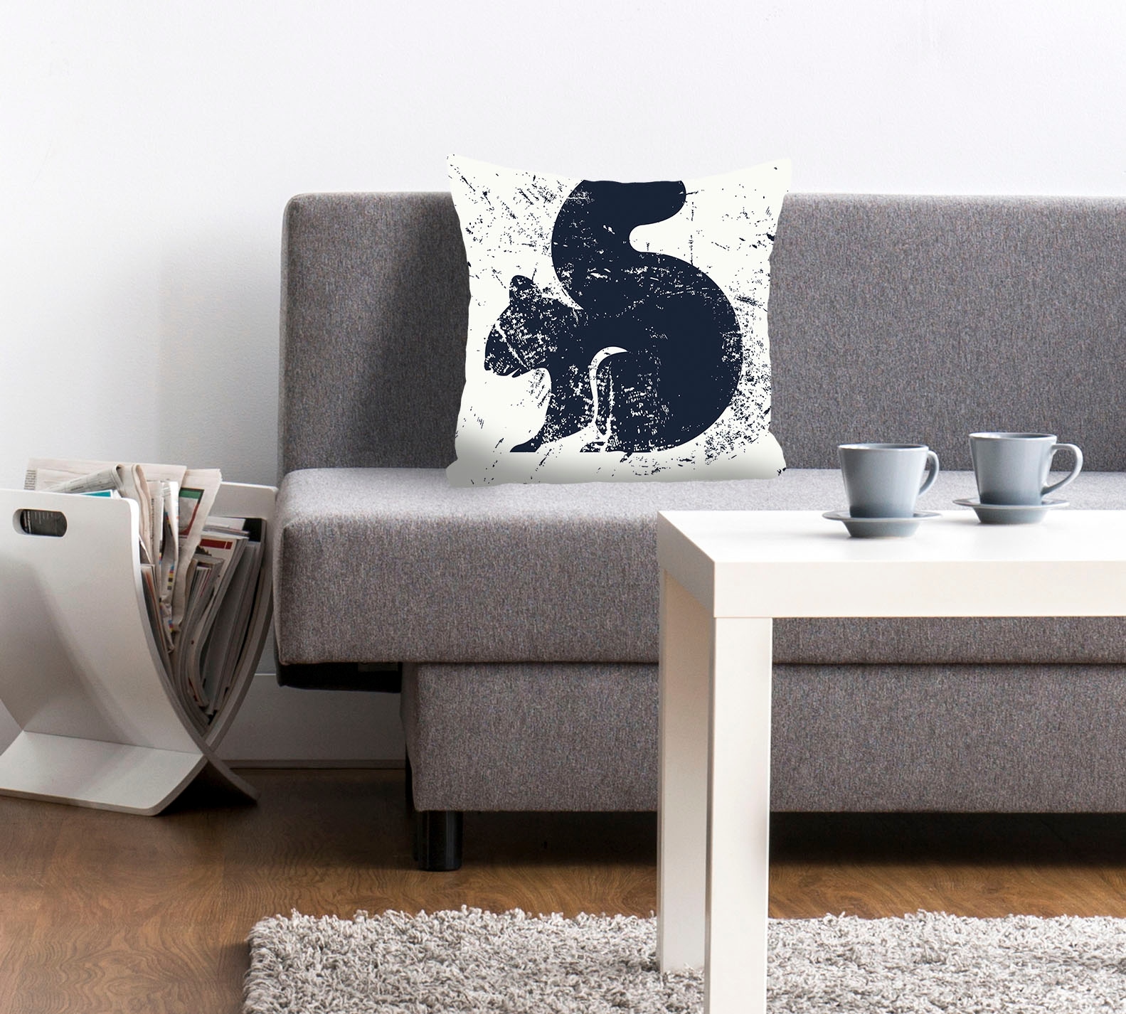 Image of queence Dekokissen "Joris" mit einem blauen Eichhörnchen