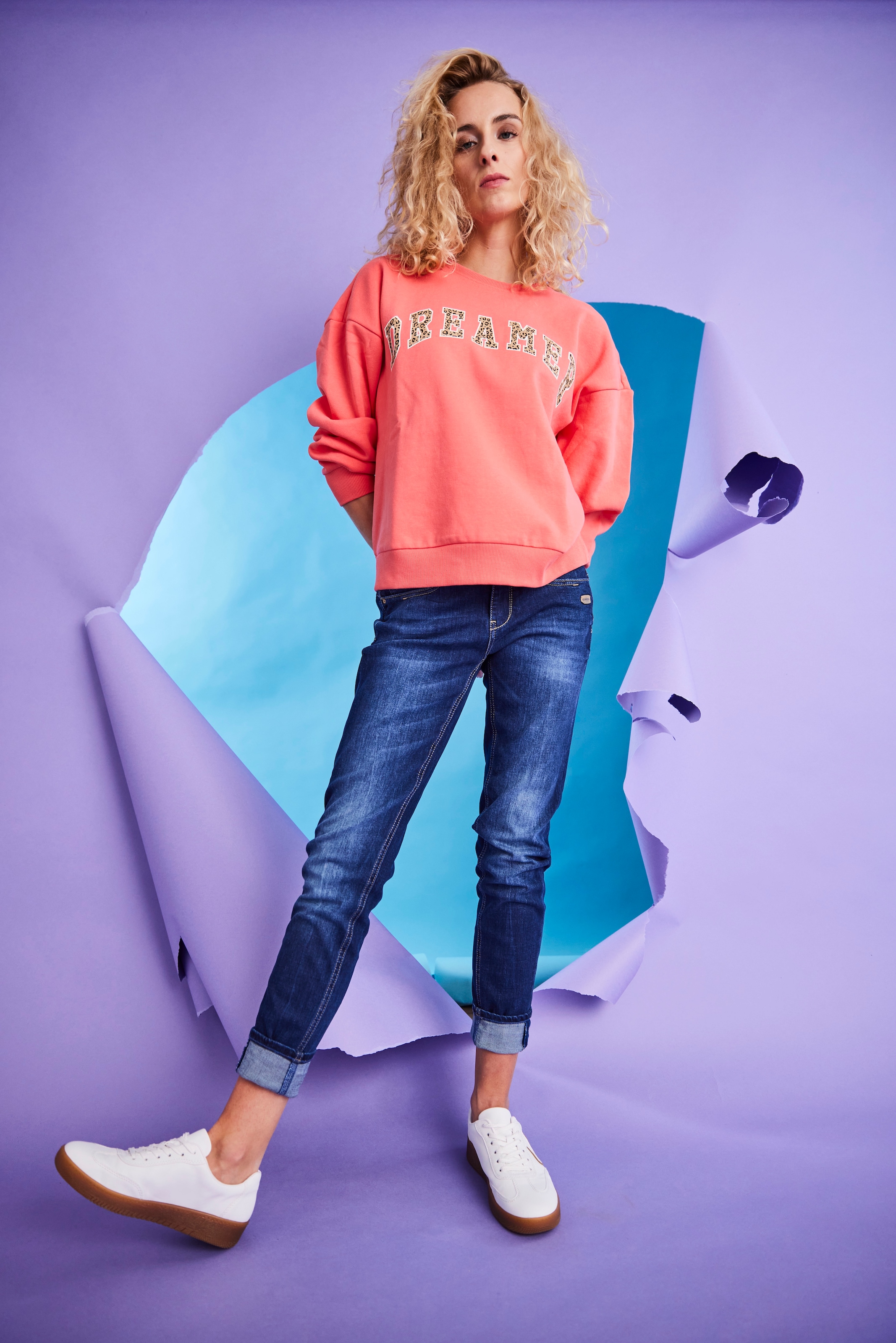 ONLY Sweatshirt »ONLJOANA L/S LEO O-NECK CS SWT«