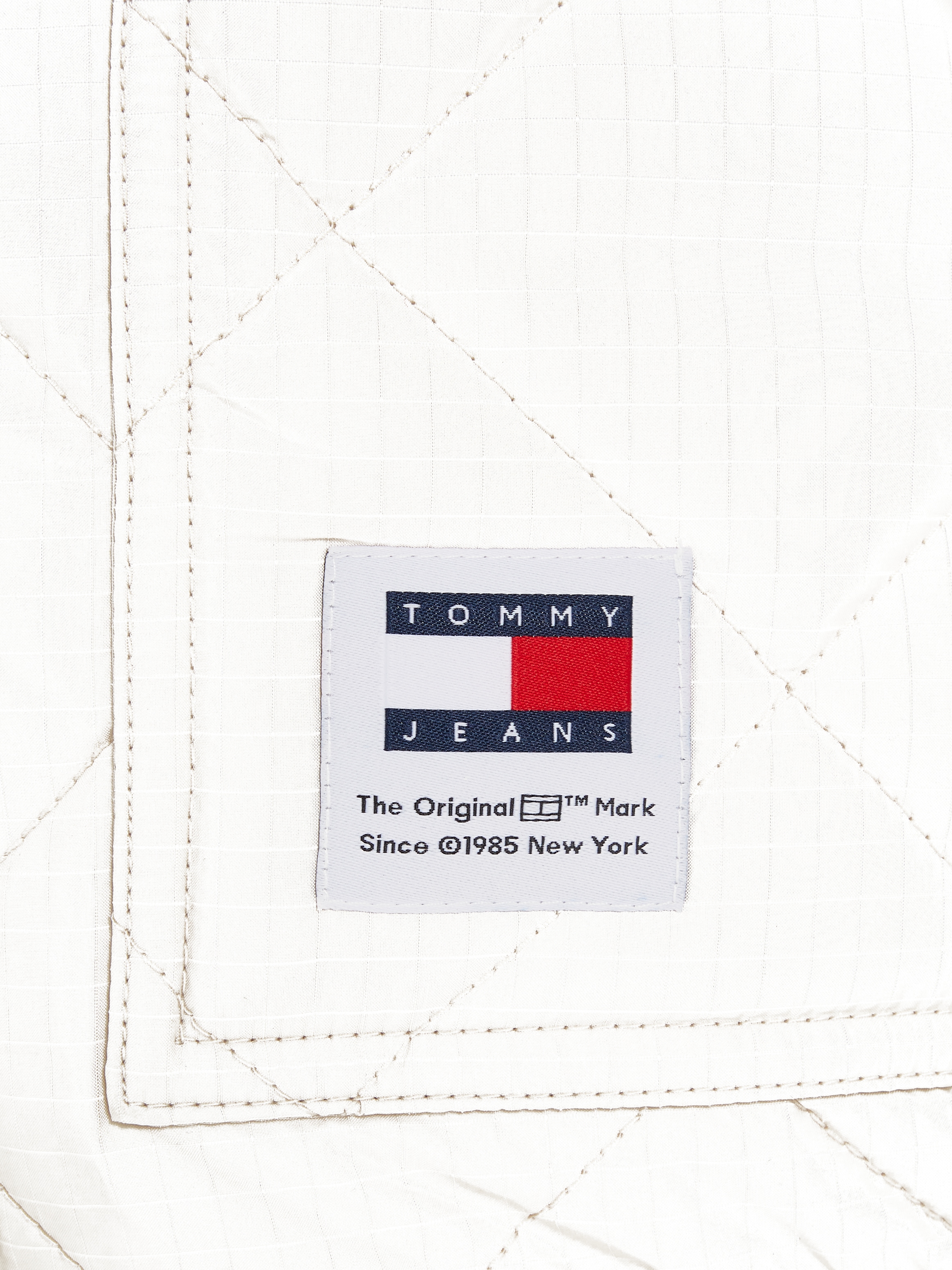 Tommy Jeans Steppweste »TJM REG ENTRY VEST«, mit modischem Rautenmuster