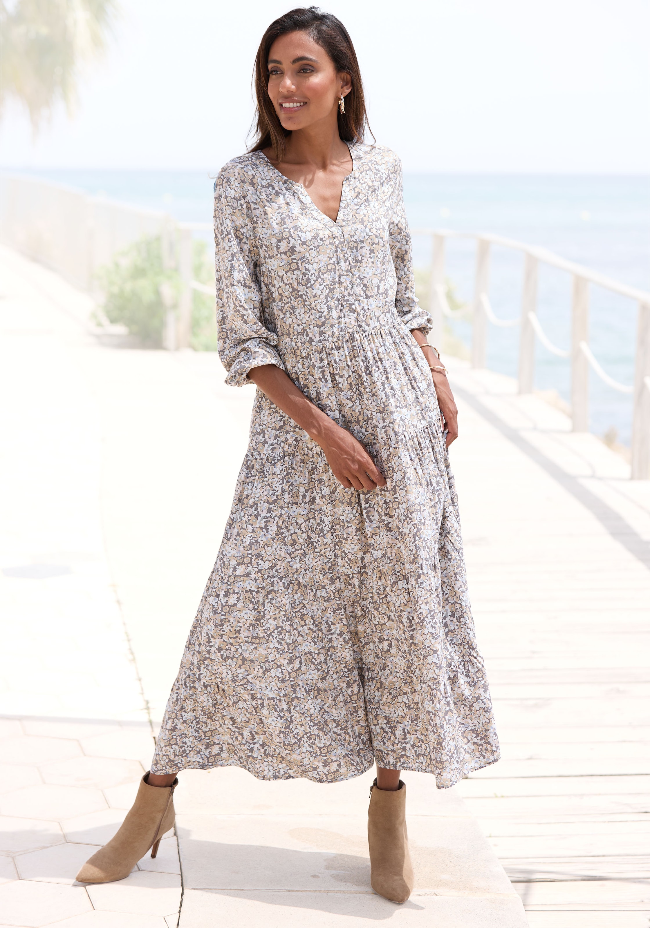 Maxikleid, mit Alloverprint und Volants, langärmlig, Druckkleid, casual-chic