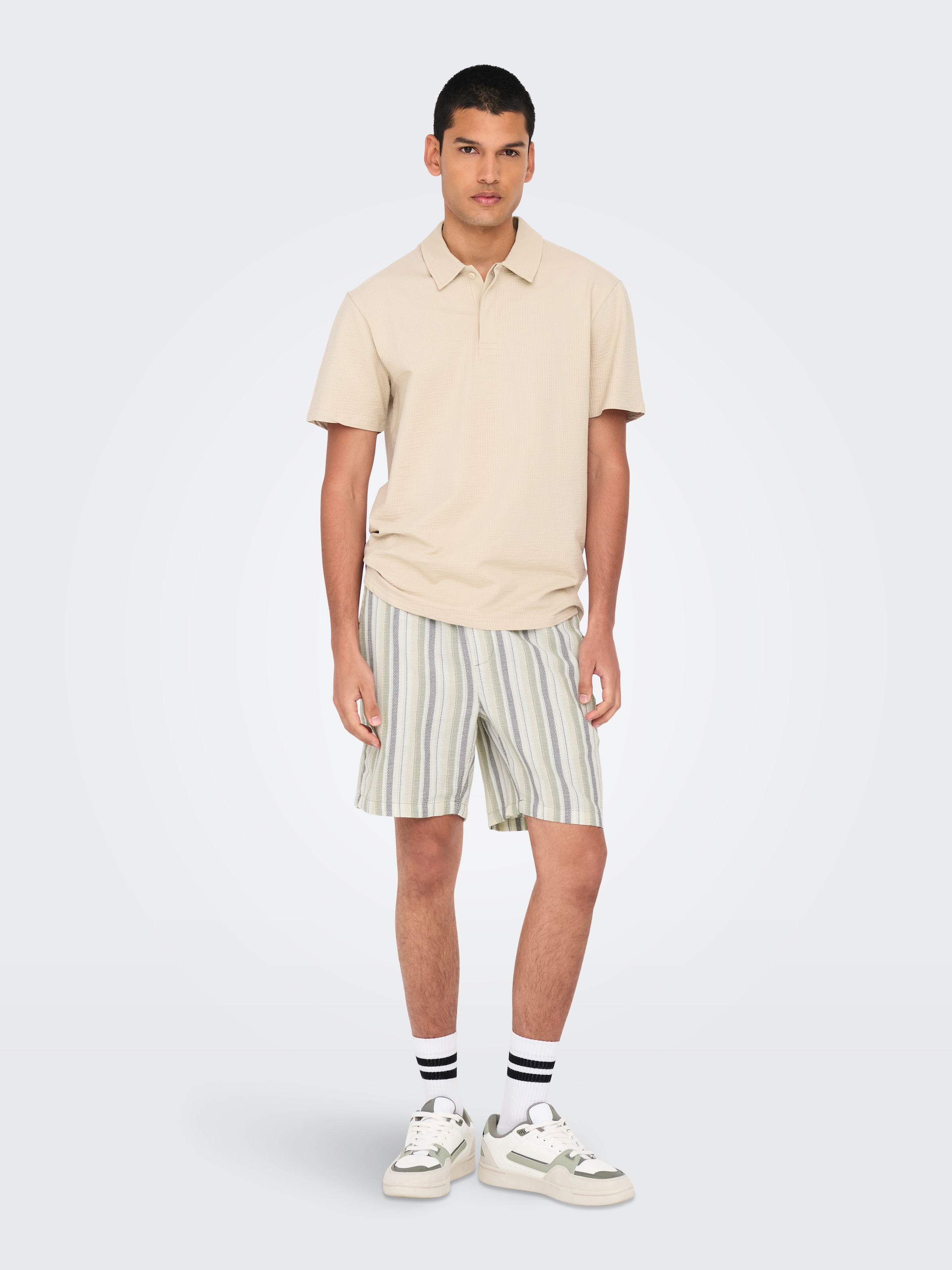 ONLY & SONS Shorts »ONSTREV LIFE REG STRU STRIPE SHORTS NOOS«