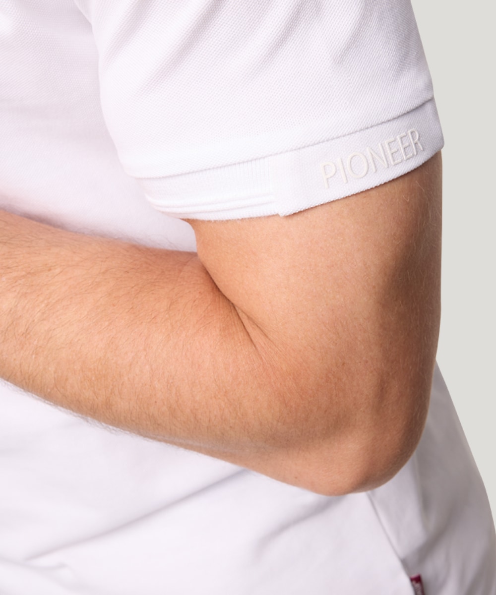 Pioneer Authentic Jeans Poloshirt, mit Logostickerei