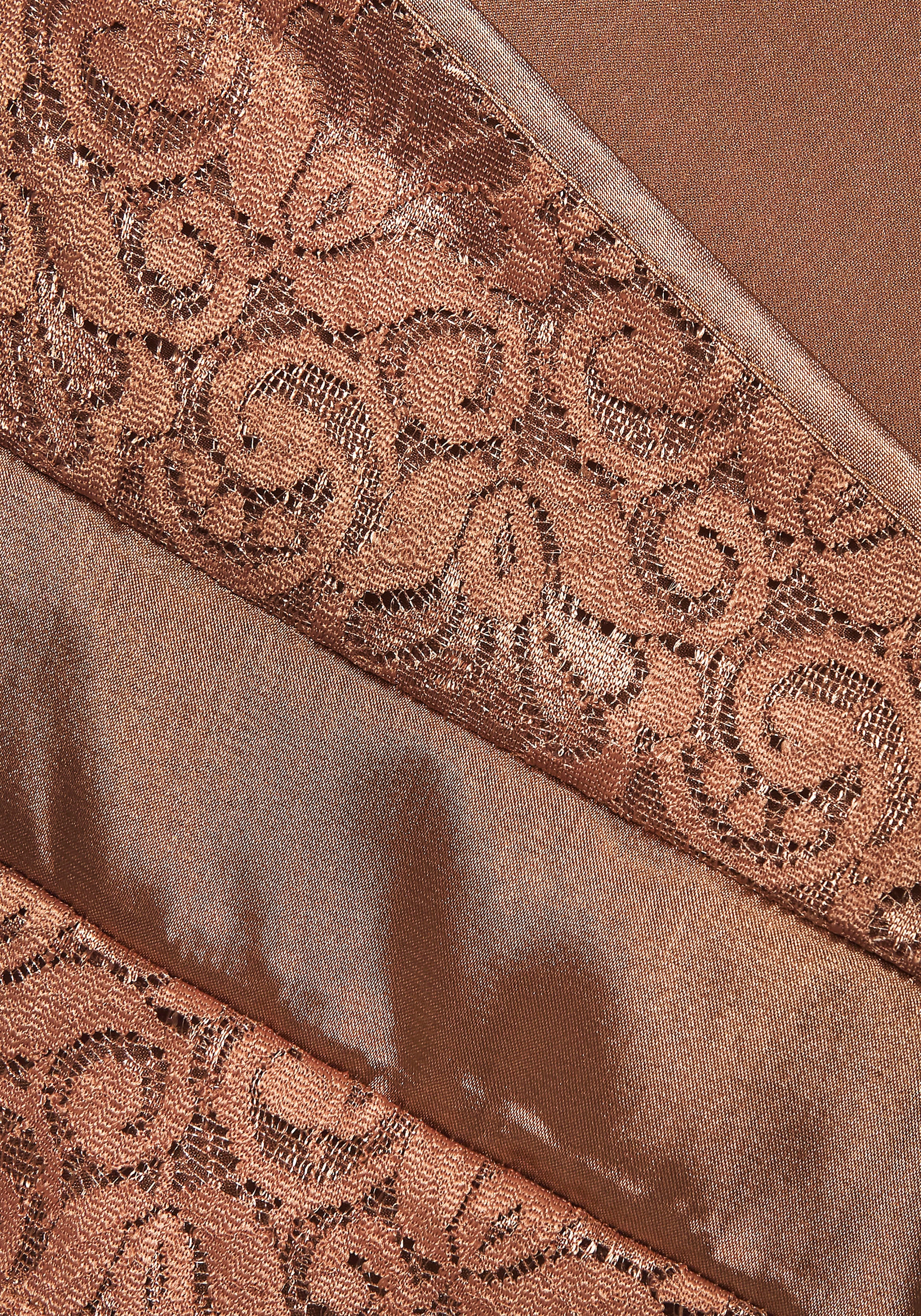 LASCANA Negligé Mit spitze besetzter Rückenausschnitt