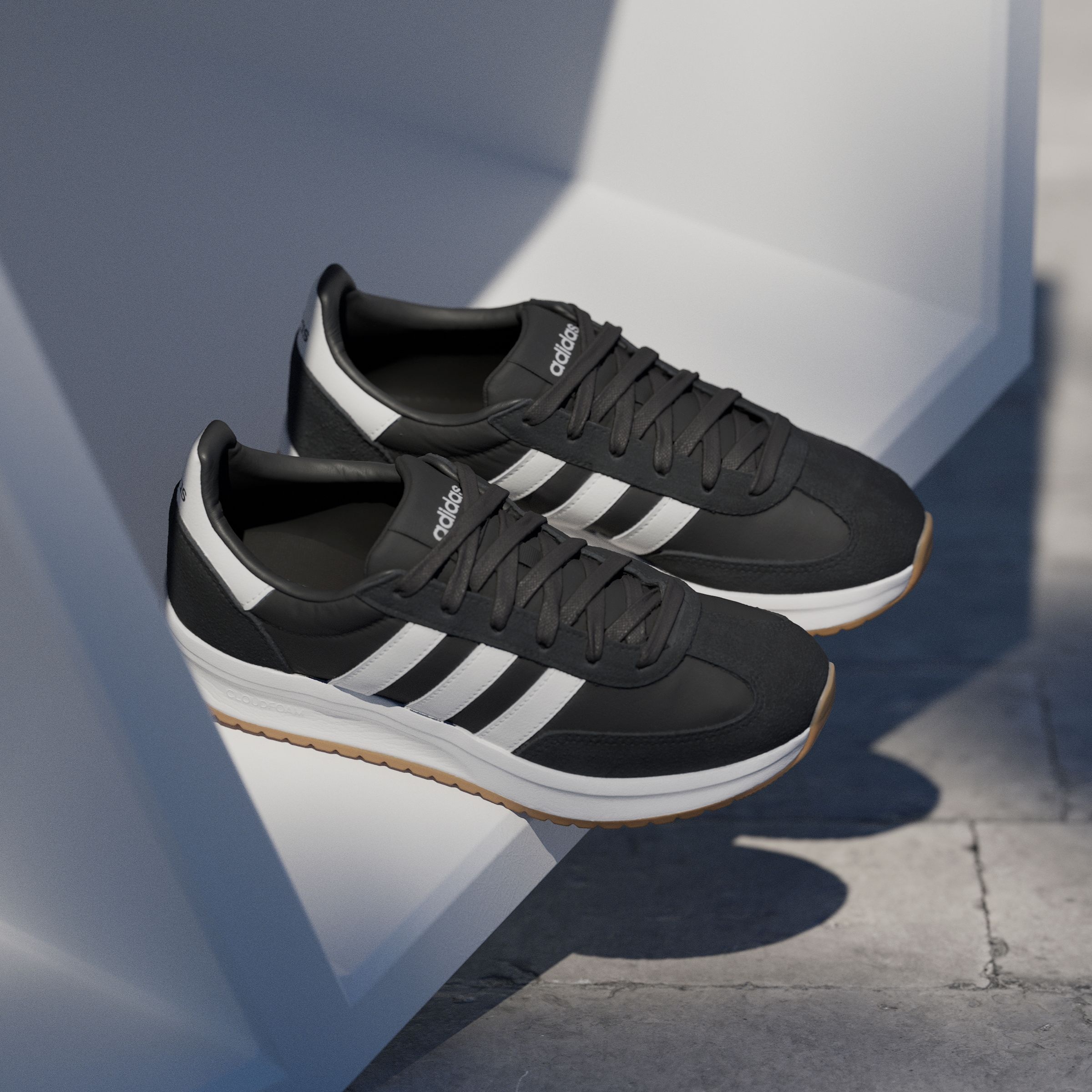 adidas Sportswear Sneaker »RUN 70S 2.0«, inspiriert vom Design des SL72