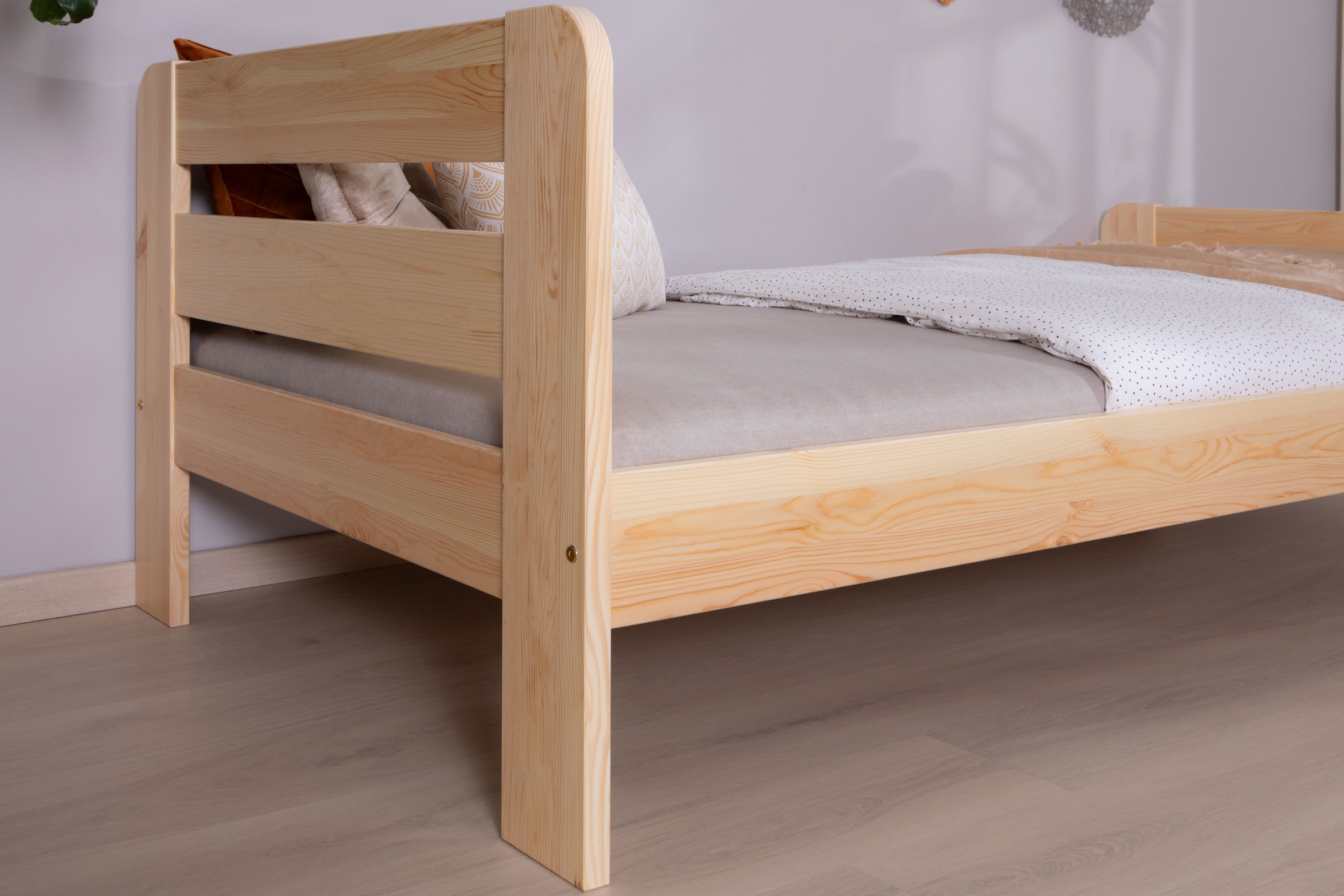 Ticaa Massivholzbett »"Bert", FSC®-zertifiziert (Kiefer), Jugendbett, mit Lattenrost«, (90x200cm, 100x200cm, 140x200cm), ideal für das Kinder- und Jugendzimmer, Massivholz