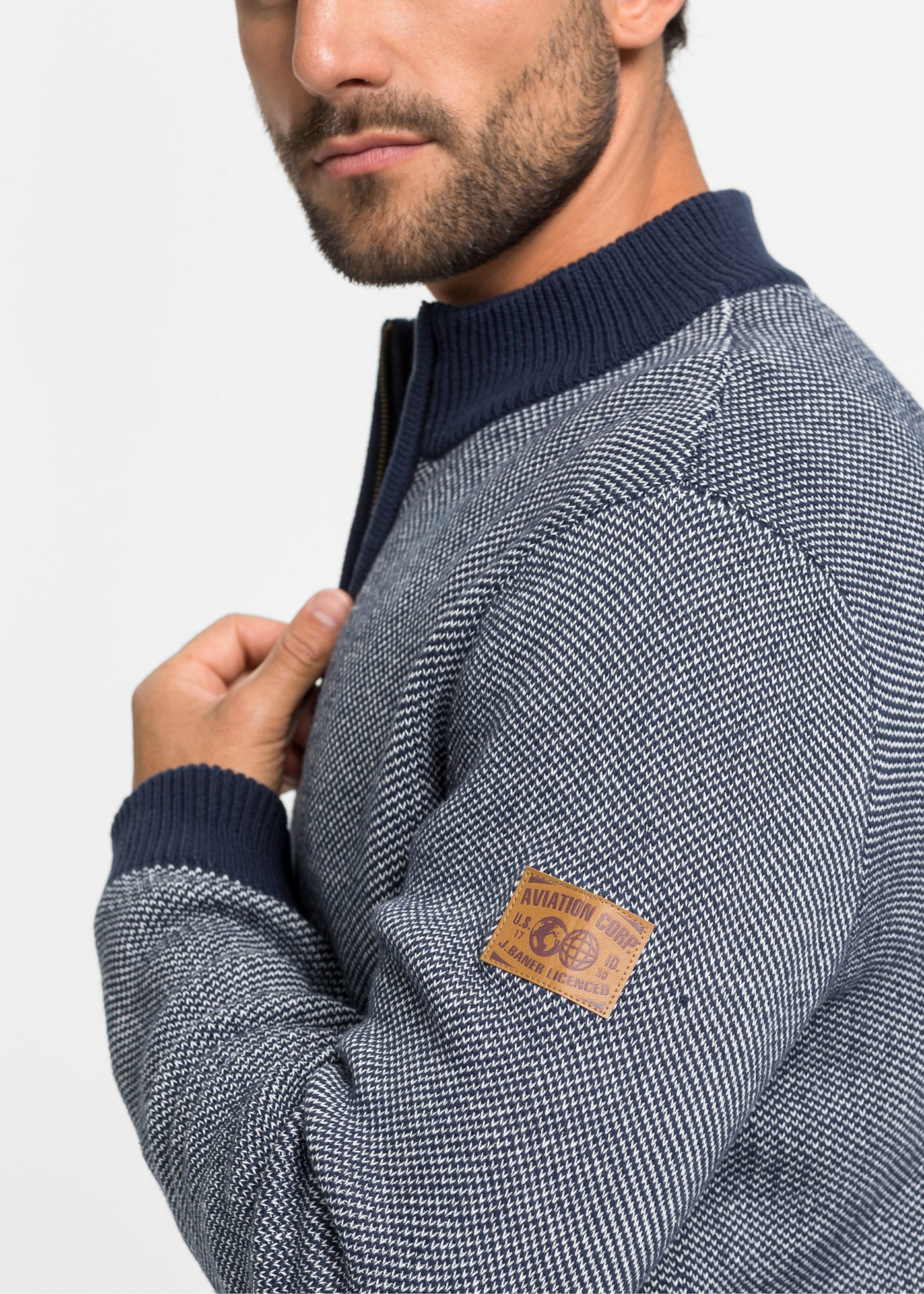 bonprix Veste en tricot avec col montant, coupe régulière, uni, en coton, style décontracté