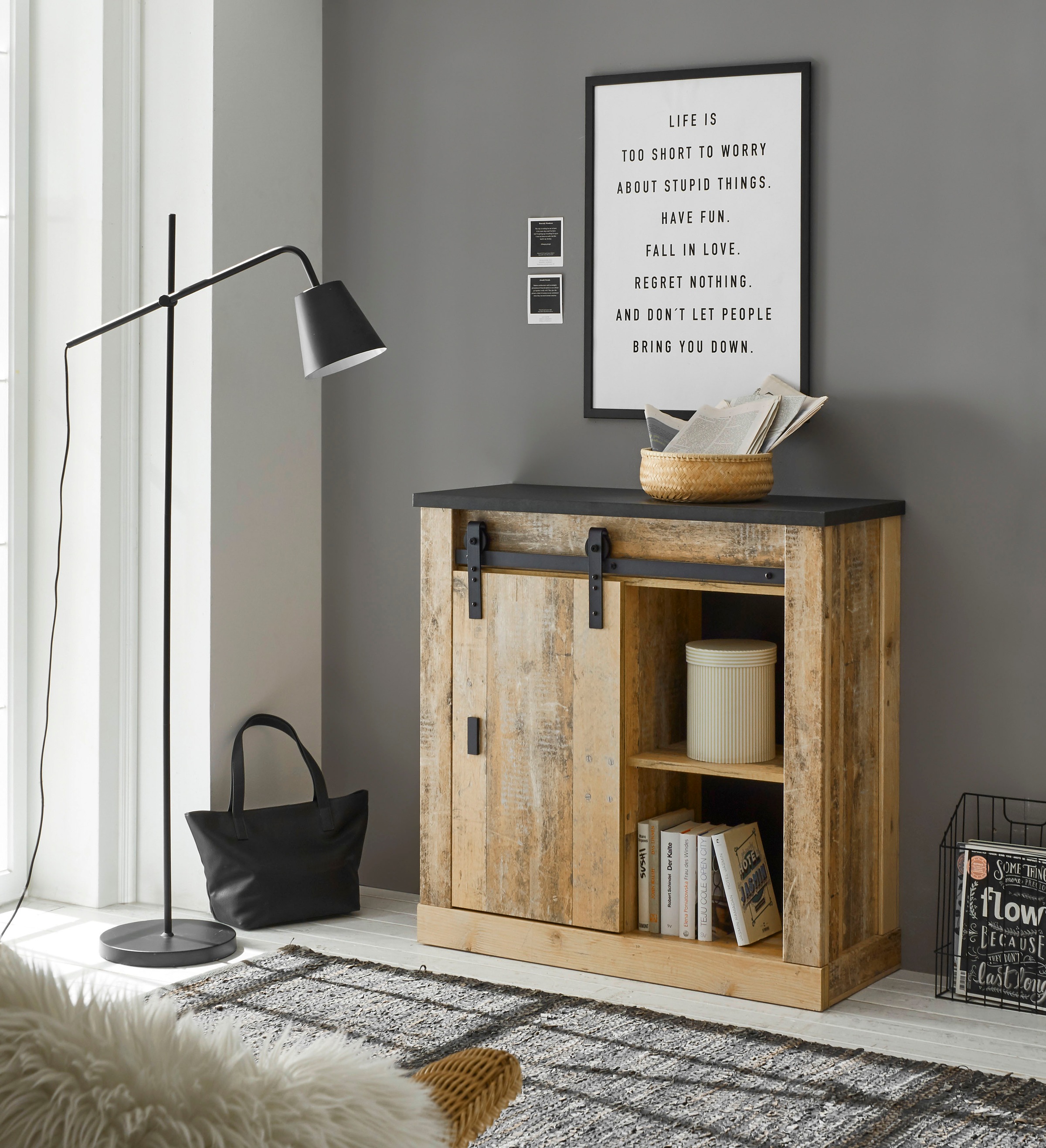 Home affaire Regal "SHERWOOD" modernes Holz Dekor, mit Scheunentorbeschlag aus Metall, Breite 93 cm