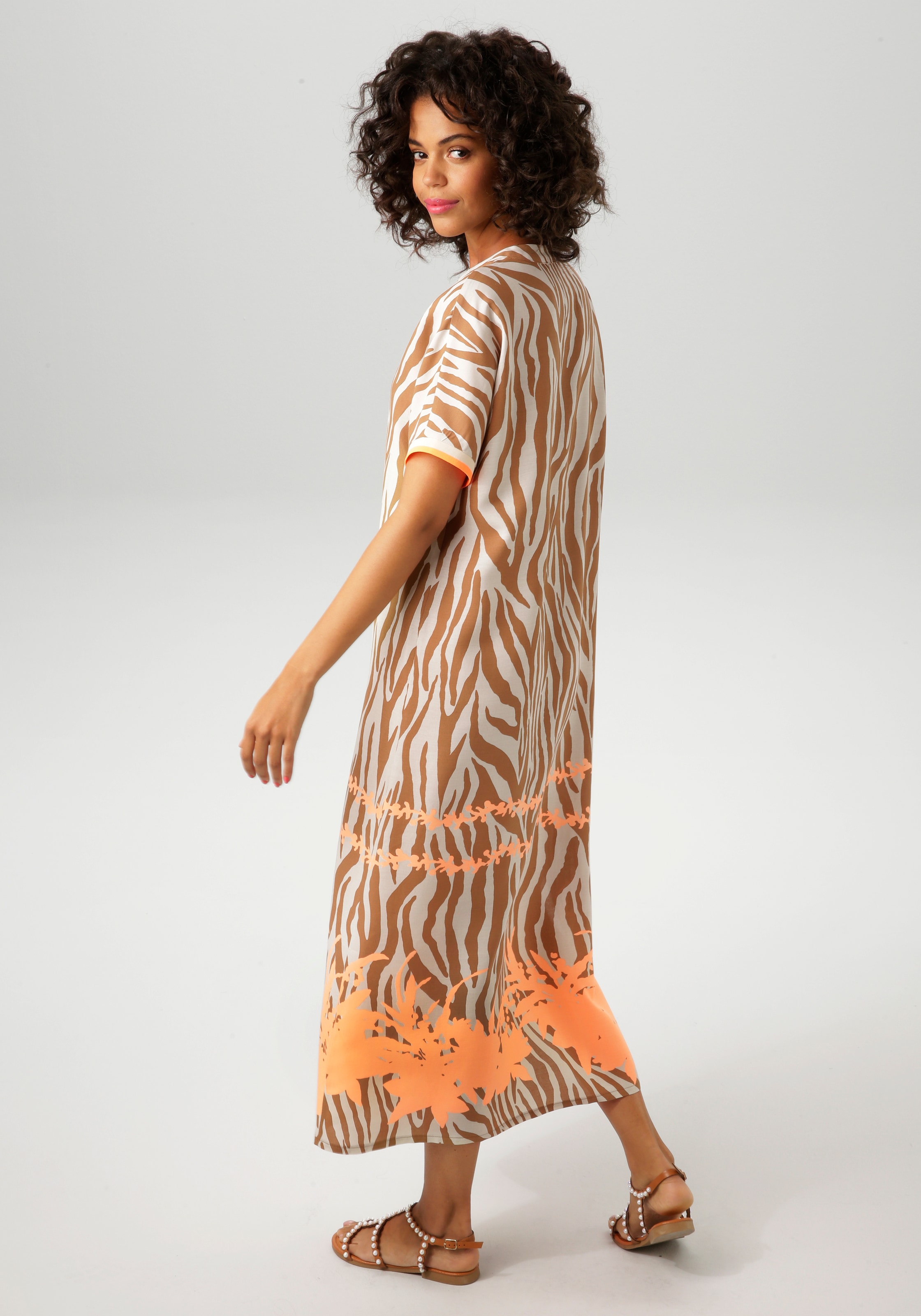 Aniston CASUAL Sommerkleid, mit Zebrastreifen und extravagantem Bordüren-Druck