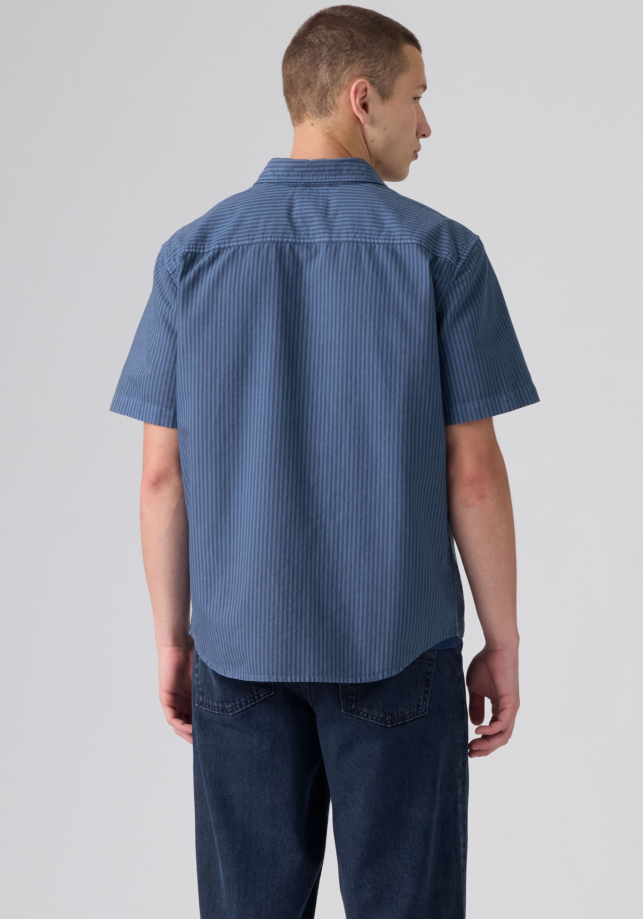 Levi's® Kurzarmhemd »SS AUTHENTIC BUTTON DOWN« mit kleiner Logostickerei auf der Brust