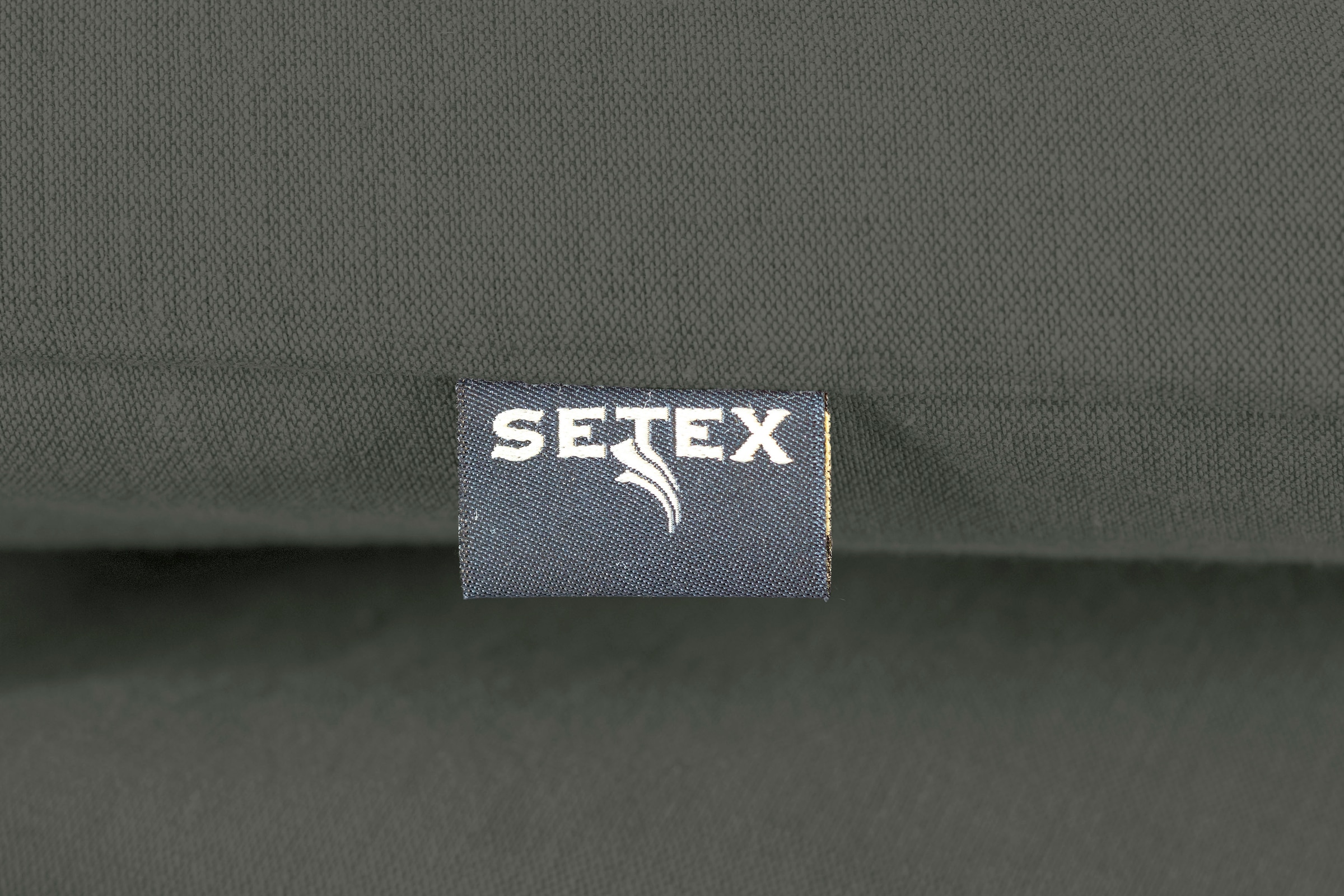 SETEX Bettwäsche »Setex Halbleinen«, (3 tlg.), Halbleinen Qualität (55% Leinen, 45% Baumwolle), mit Reissverschluss