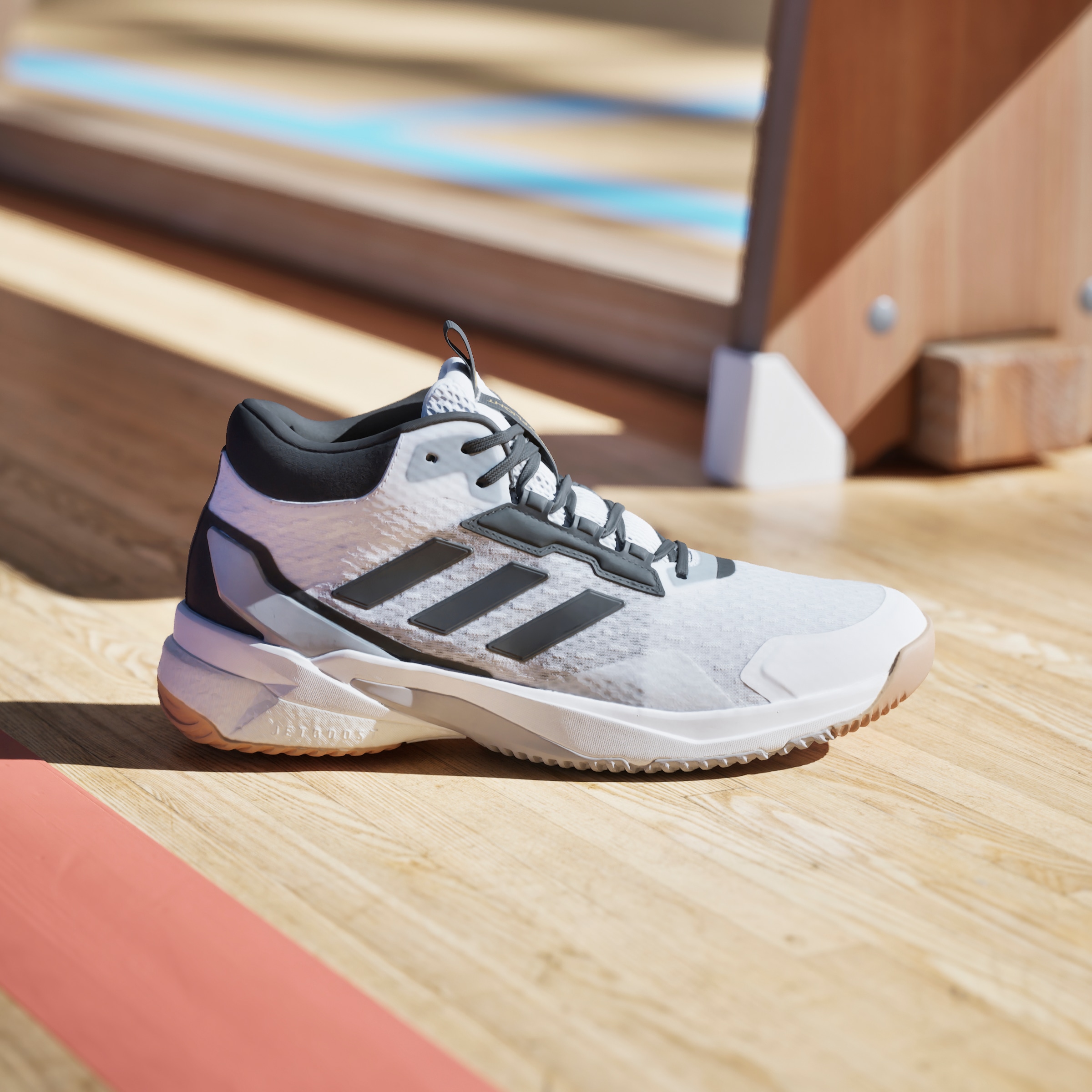 adidas Performance Indoorschuh »CRAZYFLIGHT 5 MID INDOOR«, besonders geeignet für Volleyball und Handball