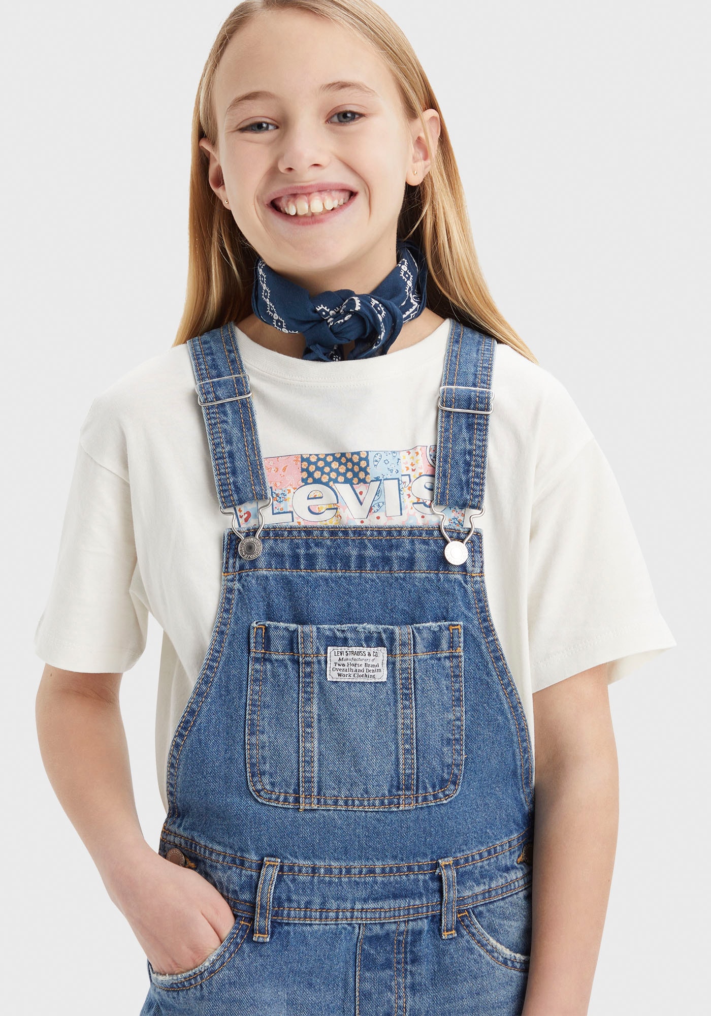 Levi's® Kids Latzhose, mit Knöpfen an der Taille for GIRLS