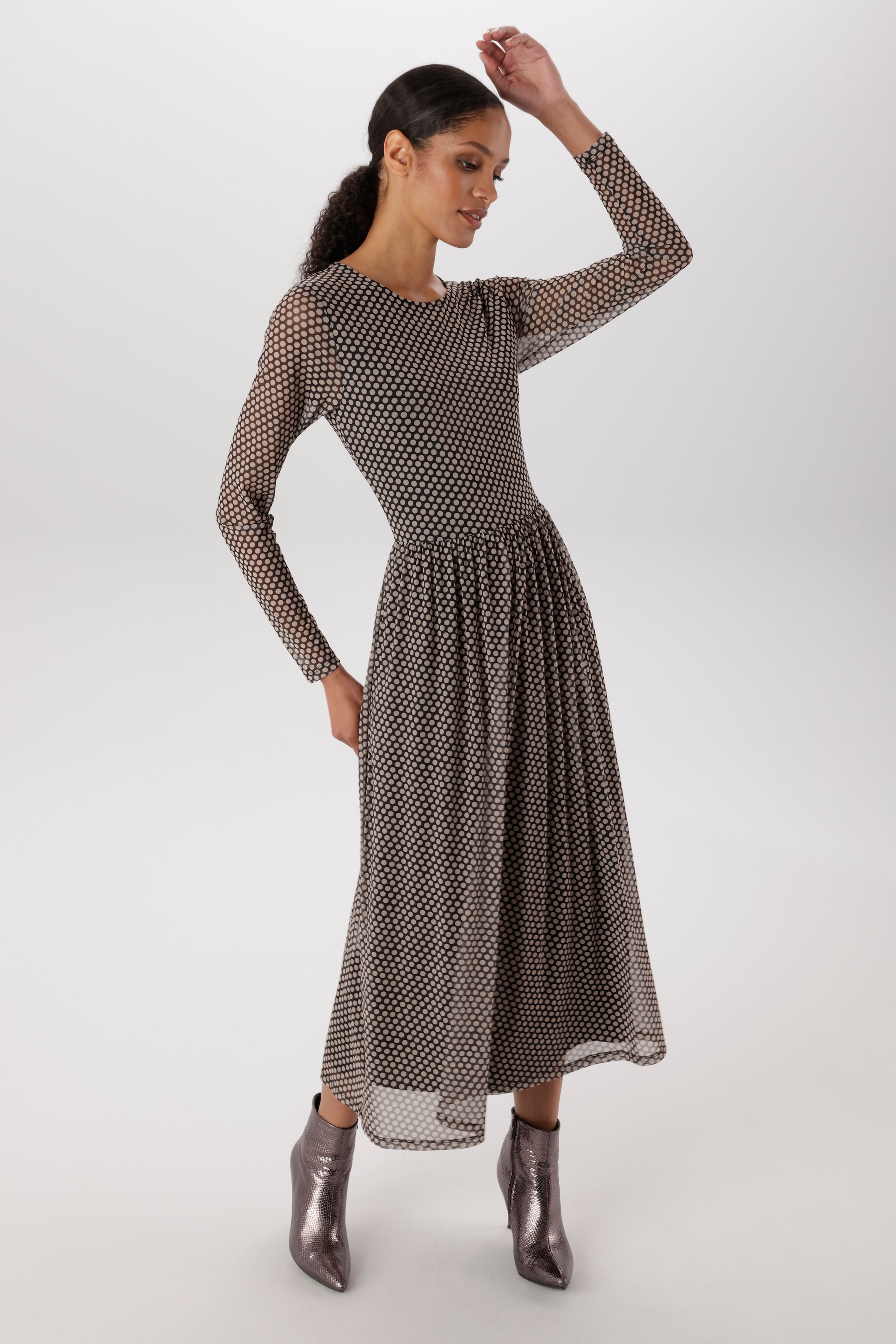 Aniston SELECTED Robe midi en qualité mesh avec élastique à la taille - NOUVELLE COLLECTION