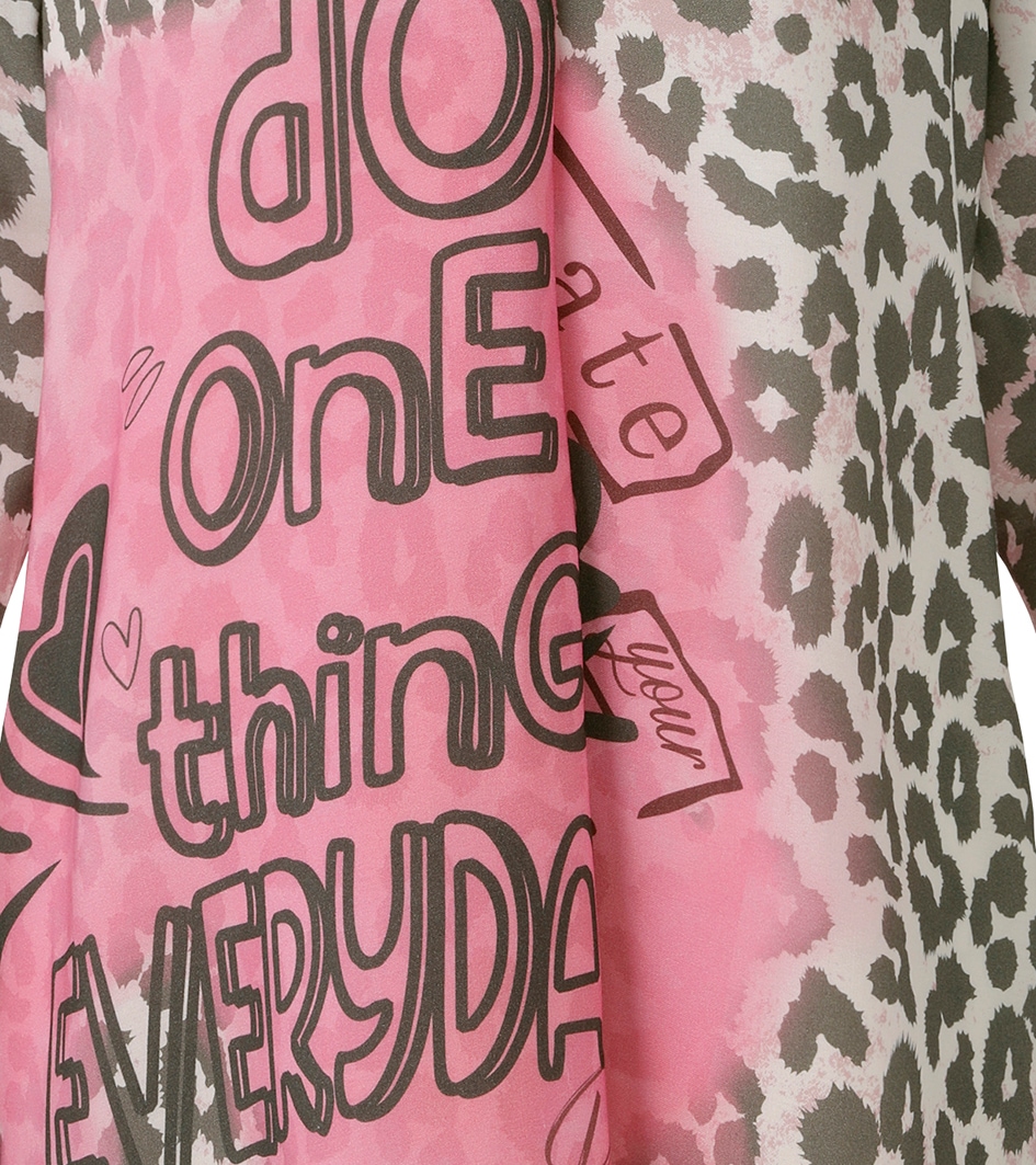 Aniston CASUAL Blouse à enfiler mit Statement-Schriftzügen und coolen Leoprint - NEUE KOLLEKTION