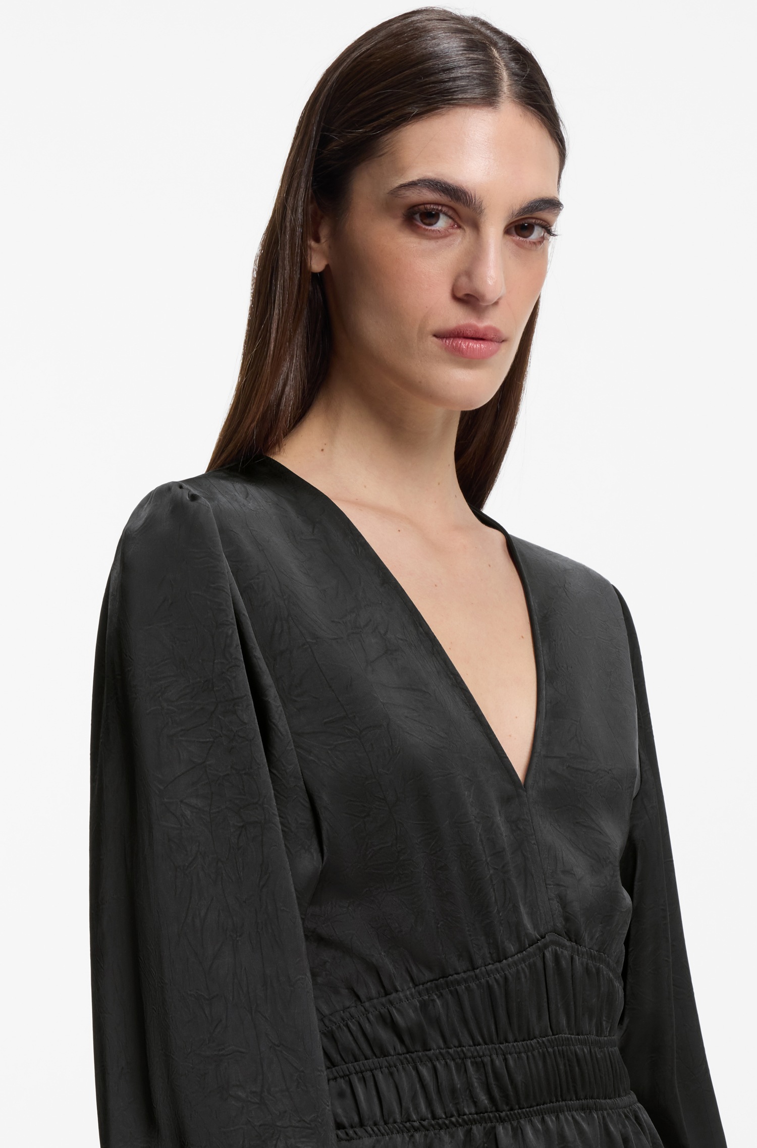 BOSS ORANGE Robe en satin »Deply Premium Damenmode« in Crinkle-Optik, Midi-Länge