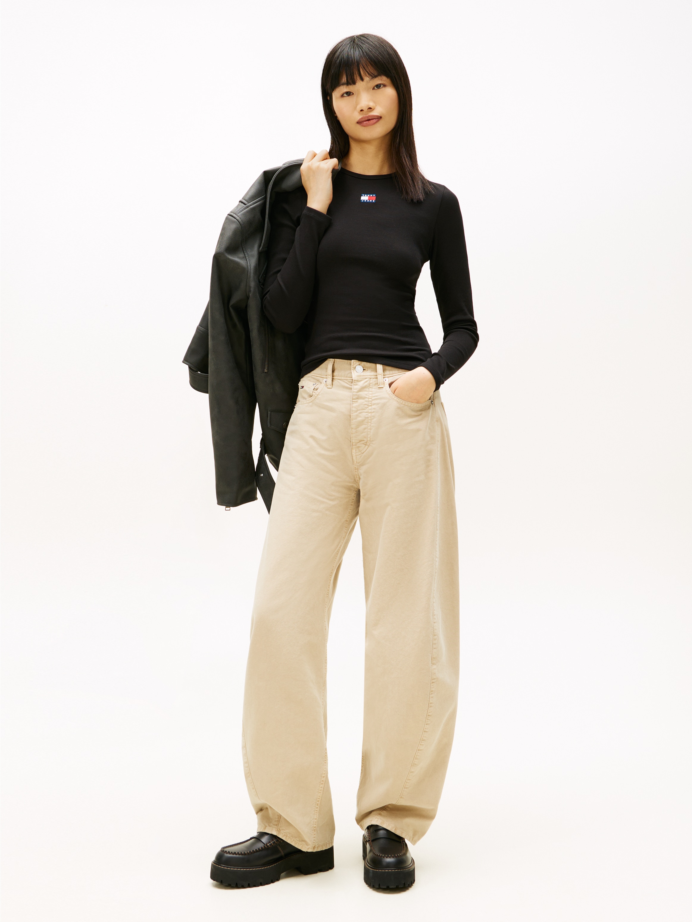 Tommy Jeans T-shirt à manches longues »TJW SLIM LS BADGE TEE EXT« Baumwollmischung, Stretch, slim fit