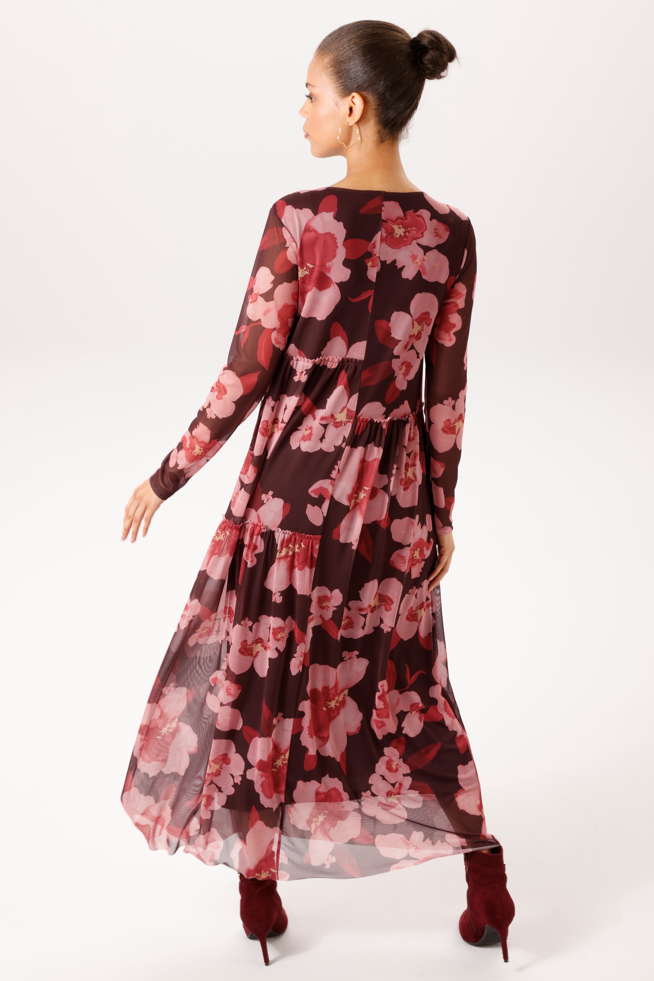 Aniston CASUAL Maxi robe imprimé de grandes fleurs décoratives - NOUVELLE COLLECTION