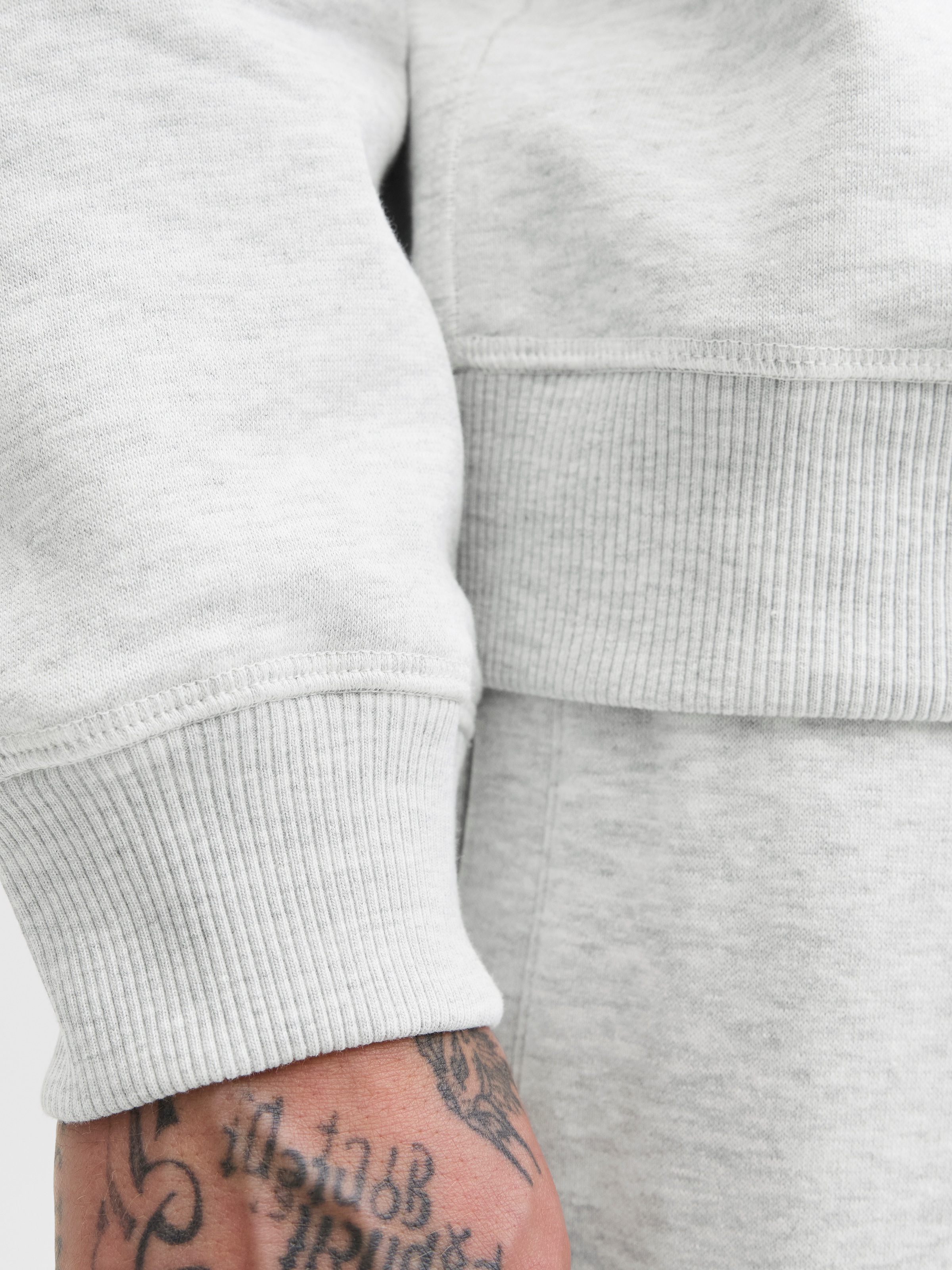 Jack & Jones Sweatshirt »JORNORREBRO EMB SWEAT HIGH NECK SN«
