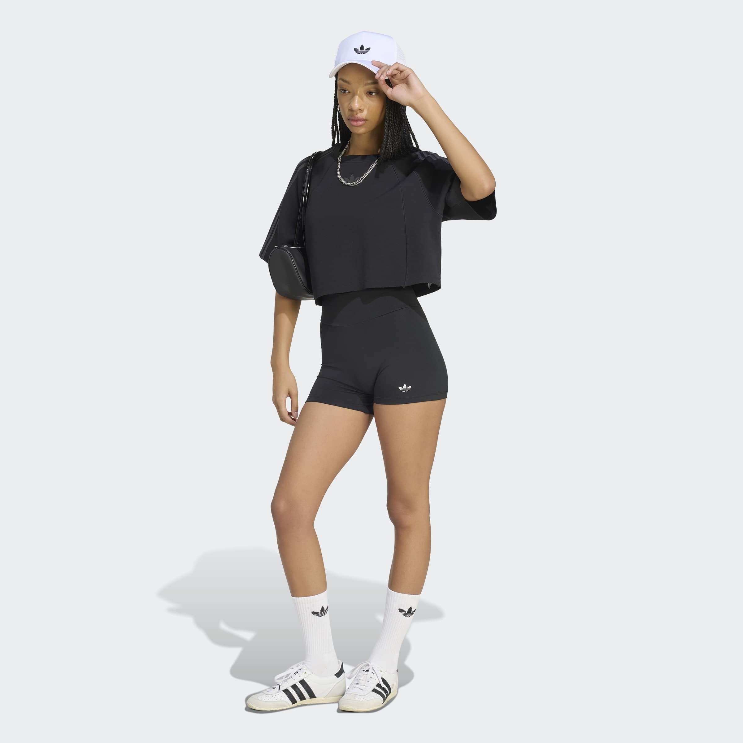 adidas Originals Short »ESS PES«  style sportif, sans fermeture, en polyester, coupe ajustée