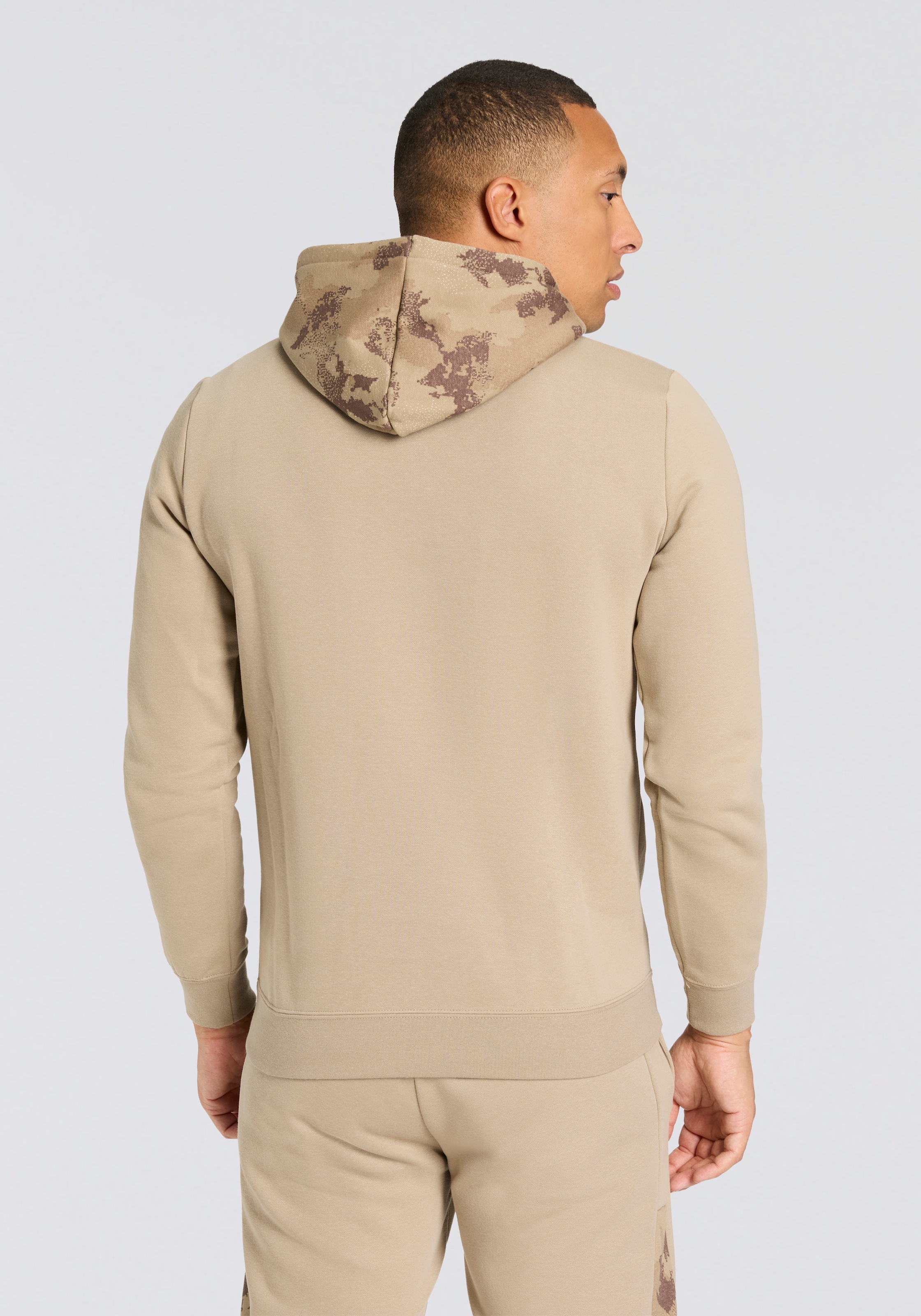 PUMA Kapuzensweatshirt »ESS CAMO HOODIE FL«