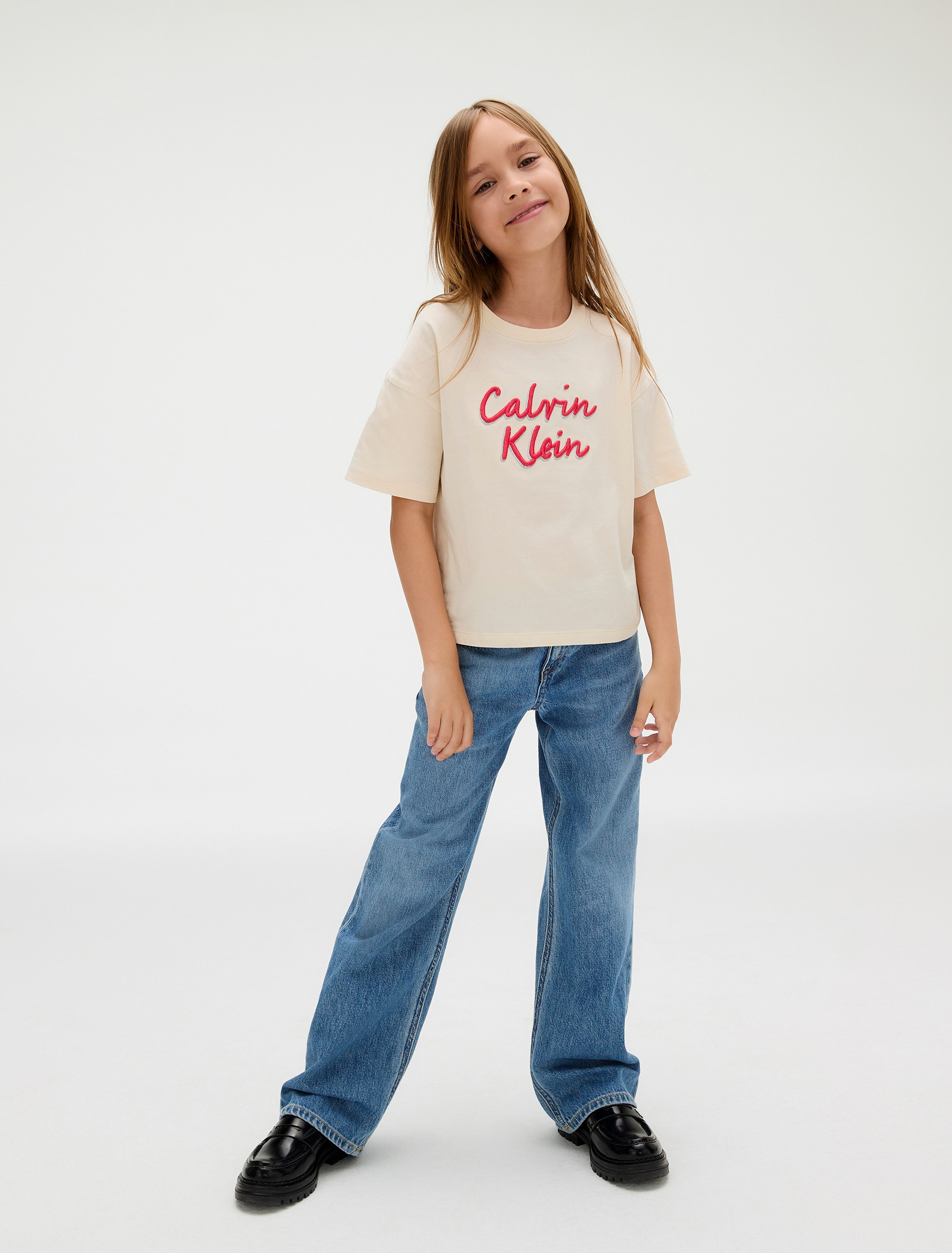 Calvin Klein Jeans T-Shirt »BOXY TEE METALLIC LOGO TECH«, für Kinder bis 16 Jahre, grosse Stickerei