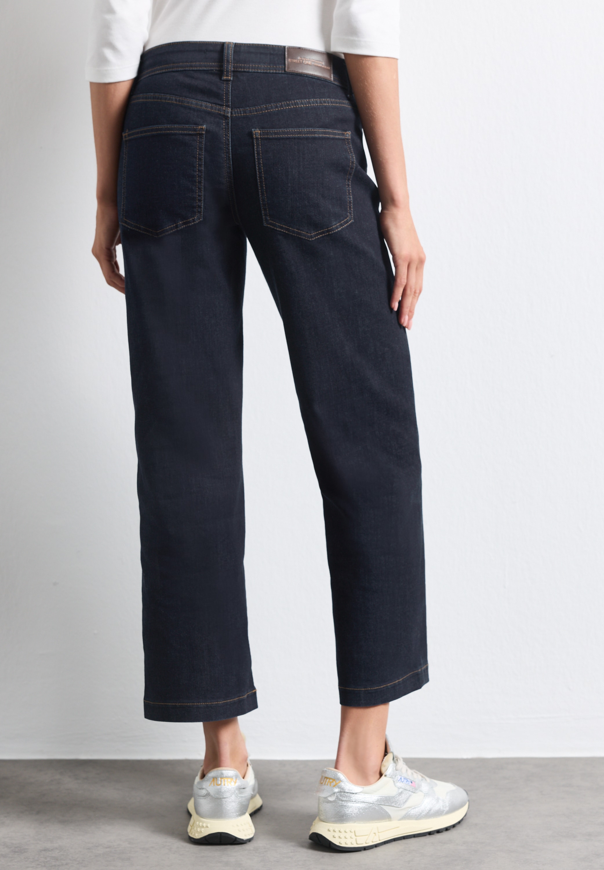 STREET ONE Jeans droit »Style Amalia« aspect délavé / stretch