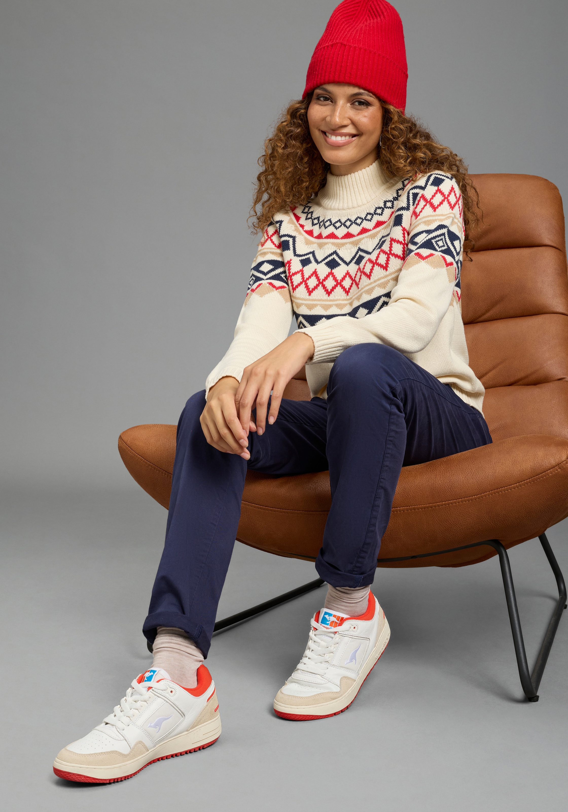 KangaROOS Norwegerpullover hüftbedeckende Länge, figurumspielende Passform