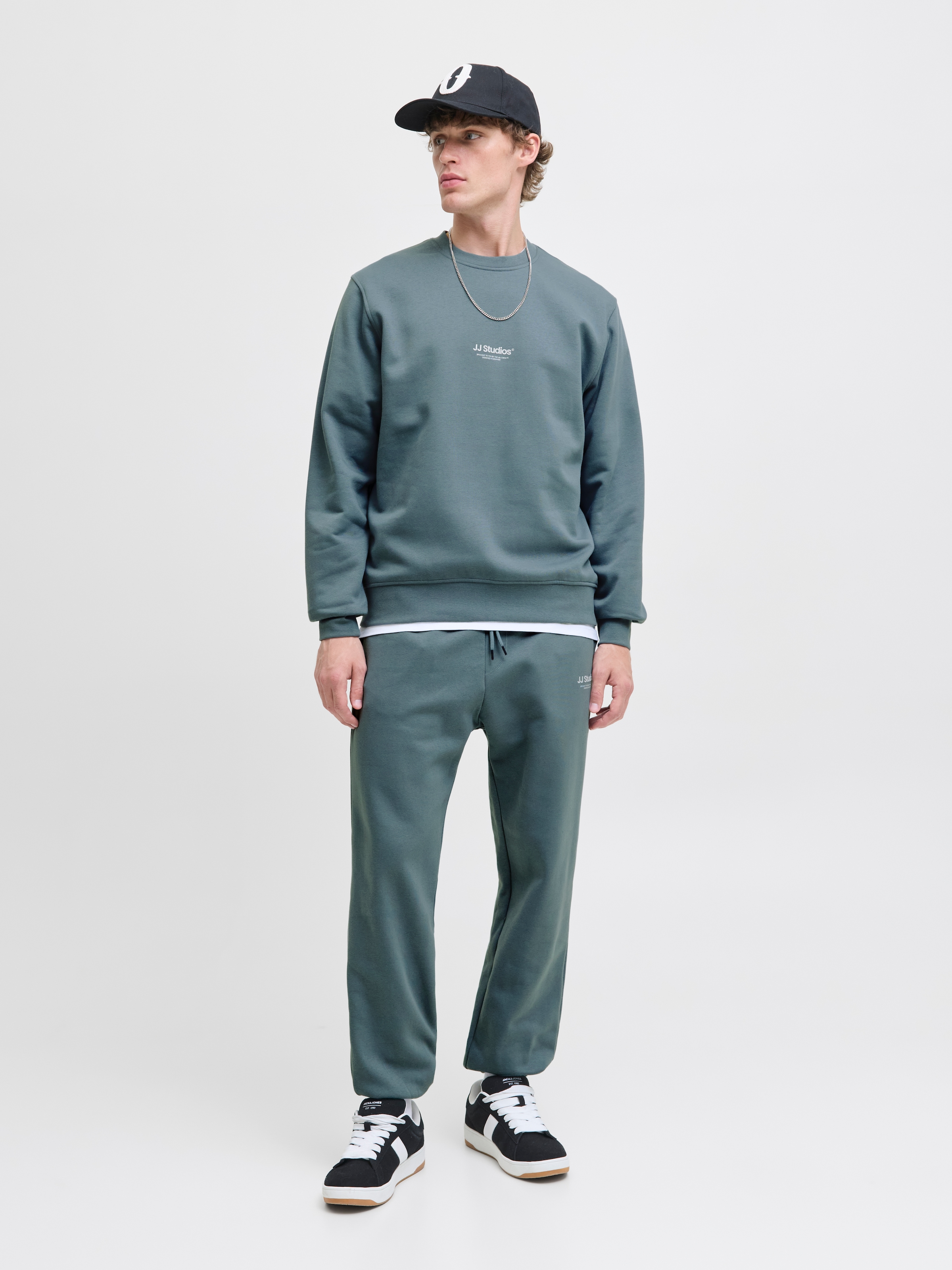 Jack & Jones Sweatshirt »JJESOHO SWEAT CREW NECK NOOS«, Baumwollmischung, relaxed fit
