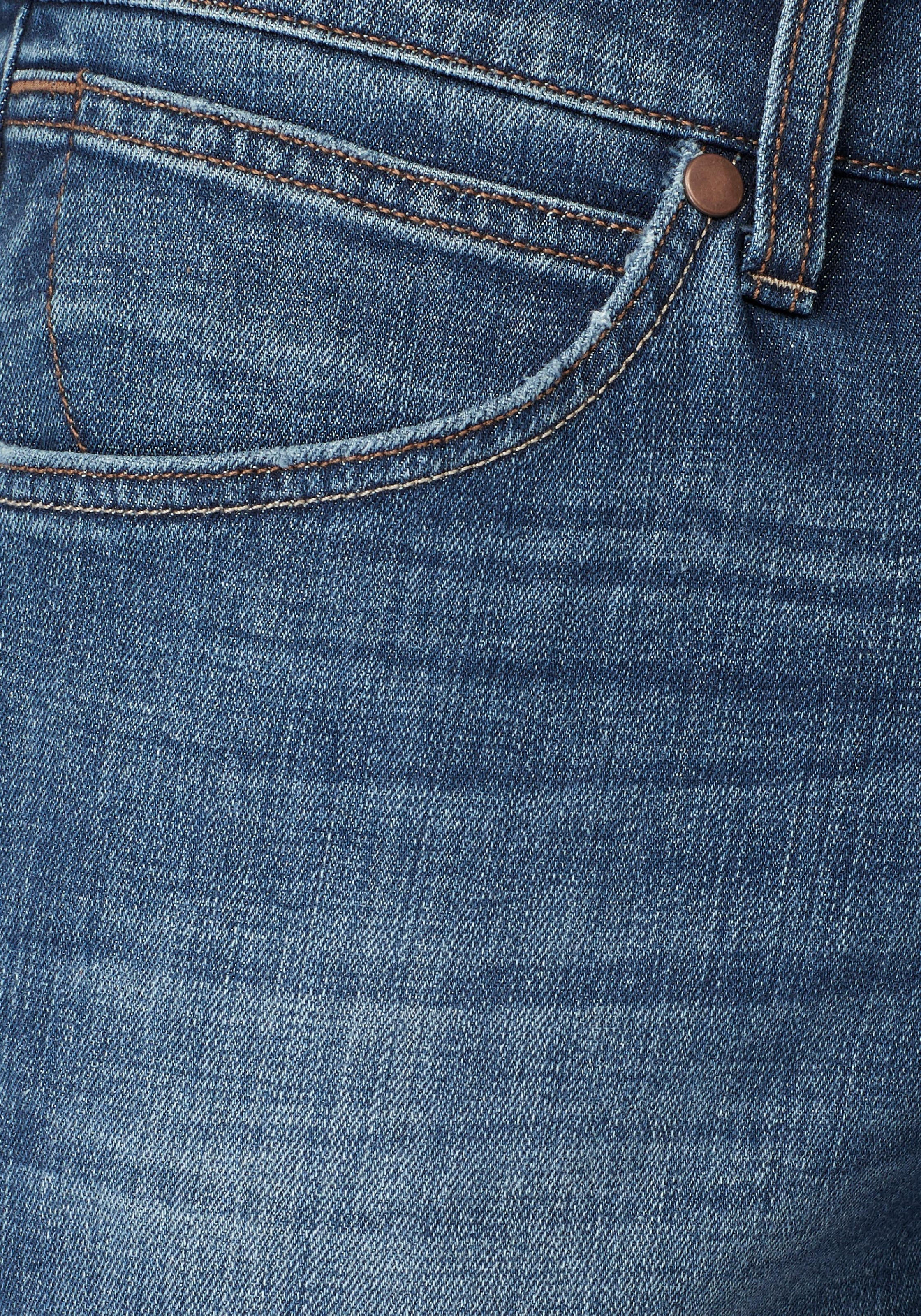 Wrangler Bootcut-Jeans »Jacksville«