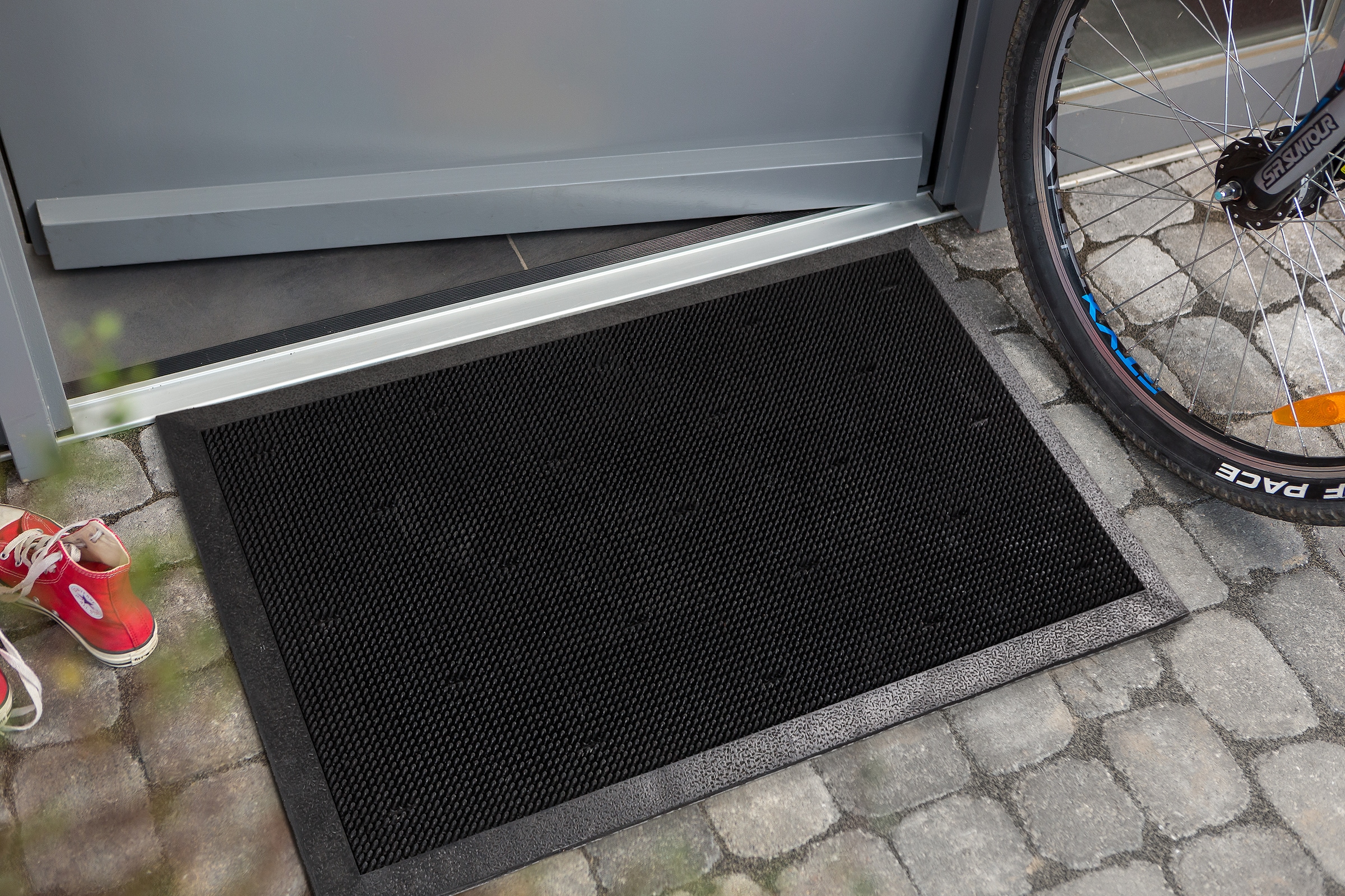 Image of ASTRA Fussmatte "Border Pin" rechteckig 7 mm Höhe Schmutzfangematte, Türmatte, wasserabweisend, In und Outdoor