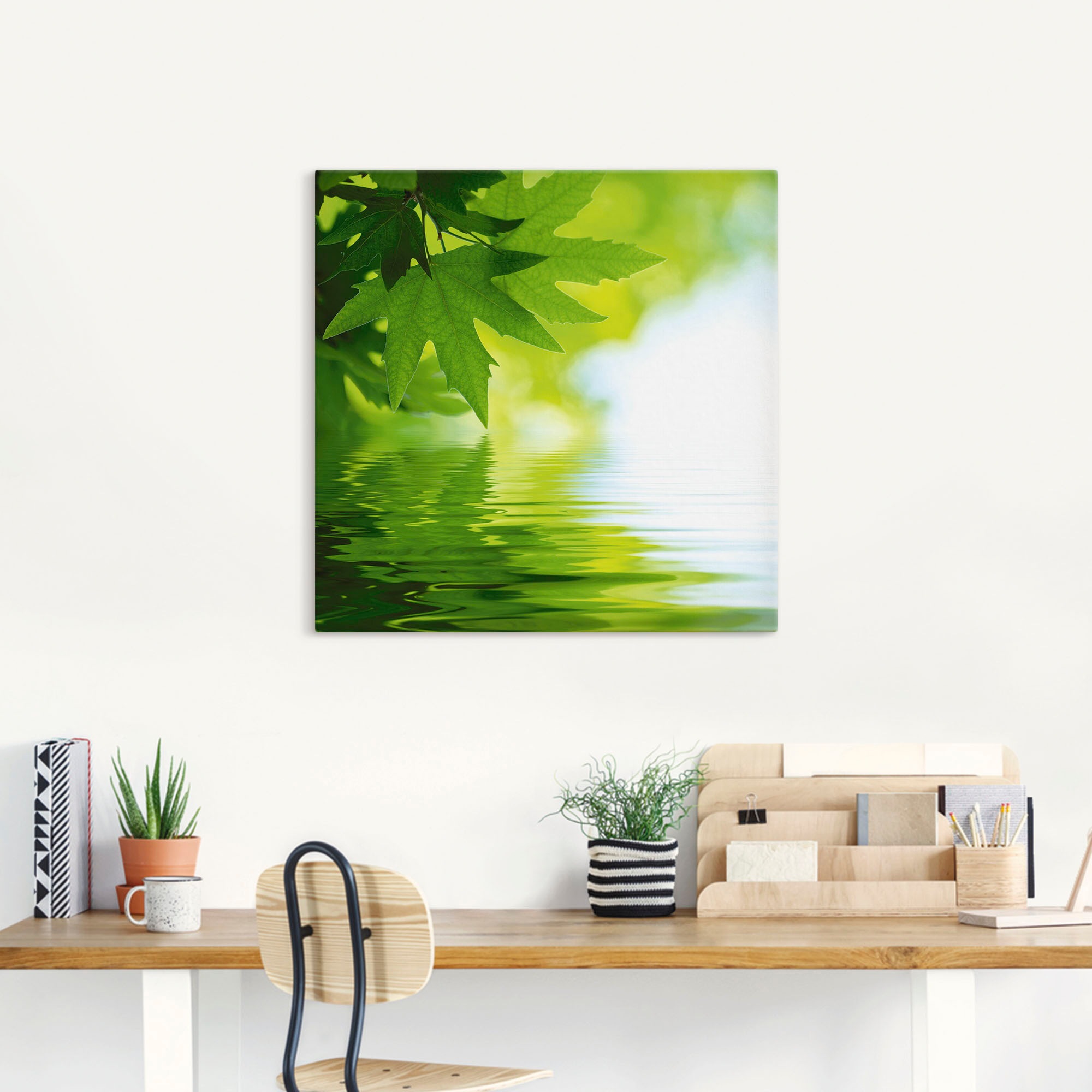 Artland Wandbild »Grüne Blätter reflektieren im Wasser«, Blätter, (1 St.), als Leinwandbild, Poster, Wandaufkleber in verschied. Grössen