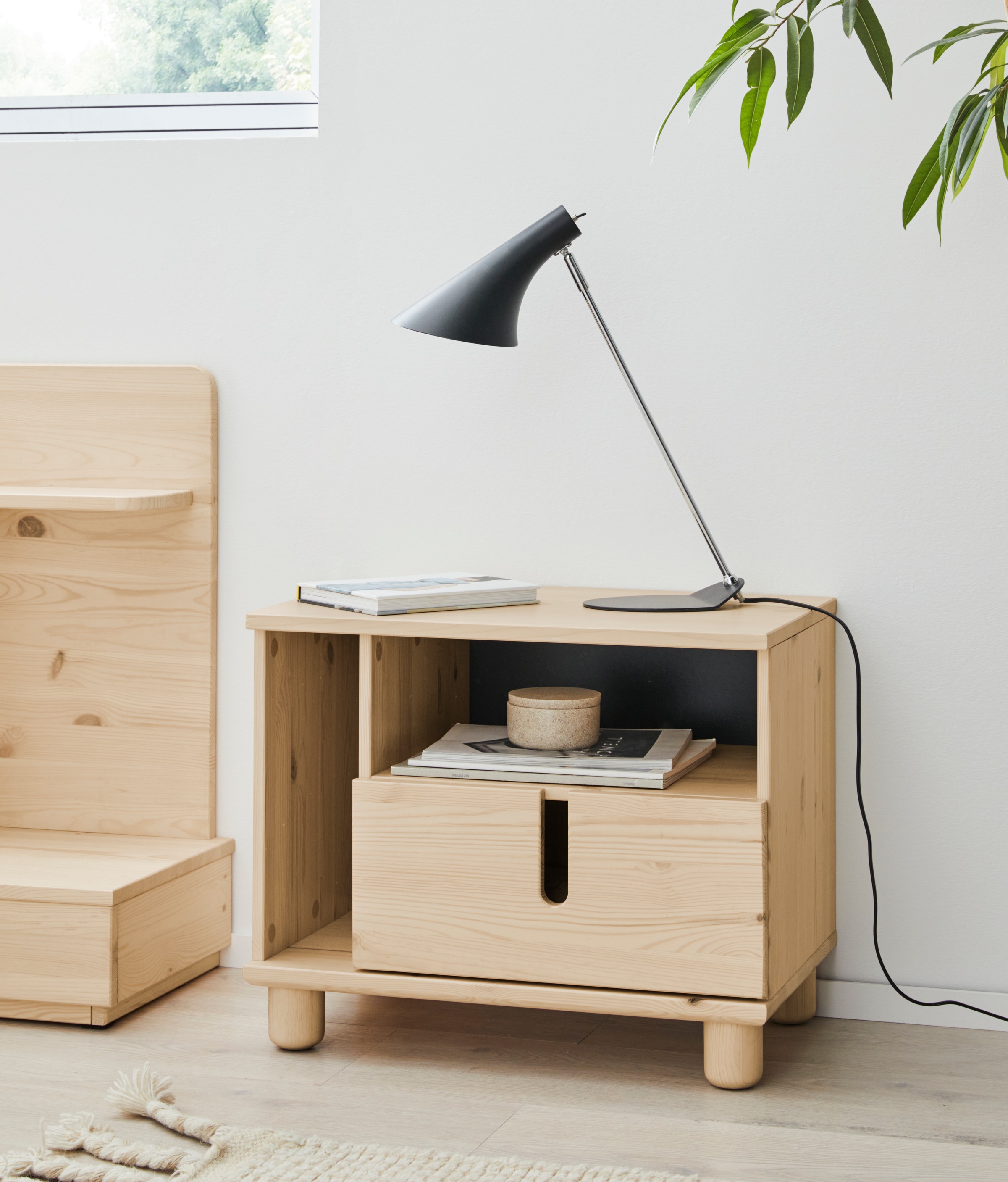 Image of GOODproduct Nachtkommode »Aileen«, aus Kiefer massiv, Breite 57,5 cm, vegan, Designed by Leonhard Pfeifer bei Ackermann Versand Schweiz