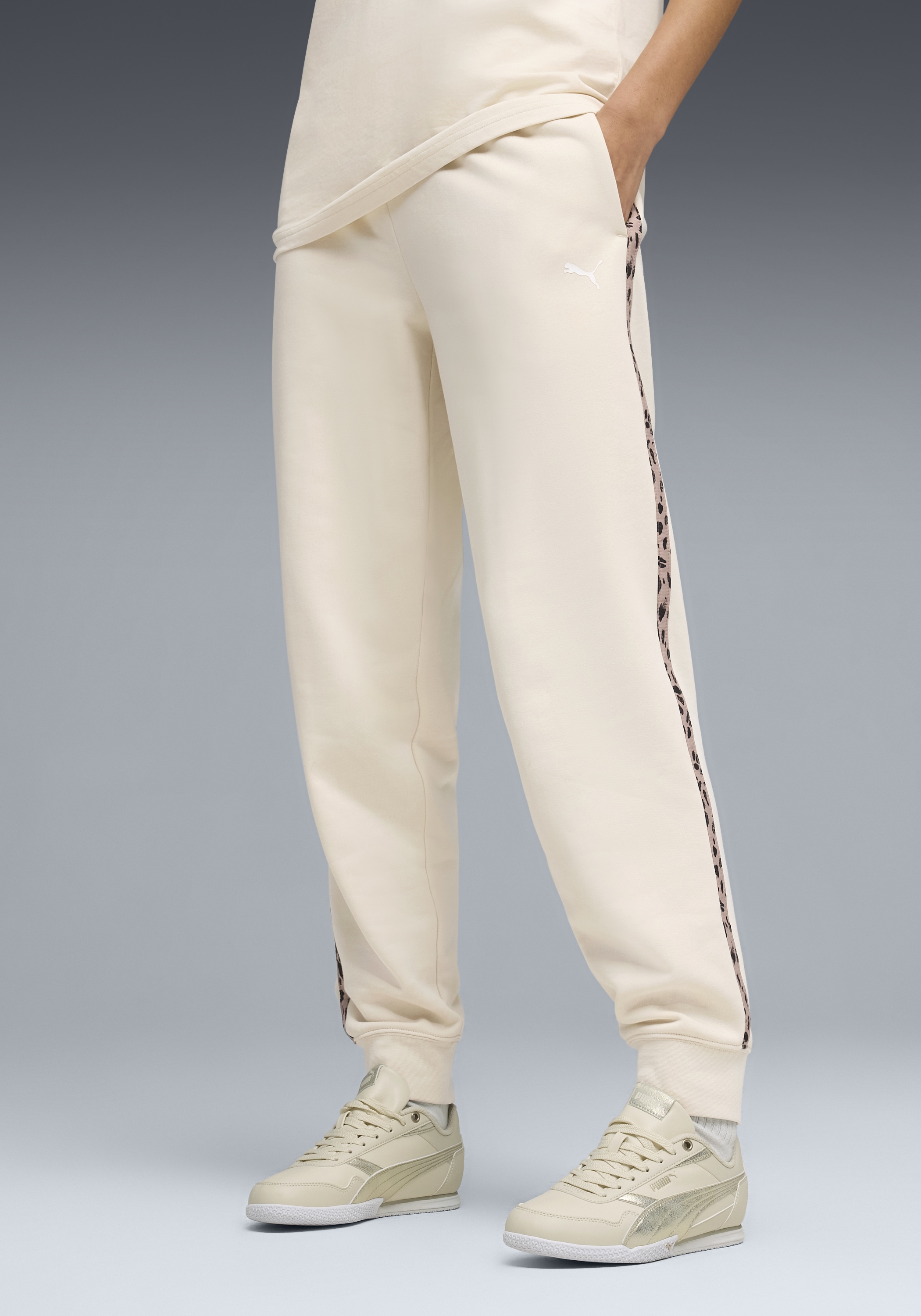 PUMA Pantalon de survêtement »ESS  GRAPHIC ANIMAL COMFORT PANTS TR CL«  mit Eingrifftaschen, sportlicher Stil, mit modernem Print