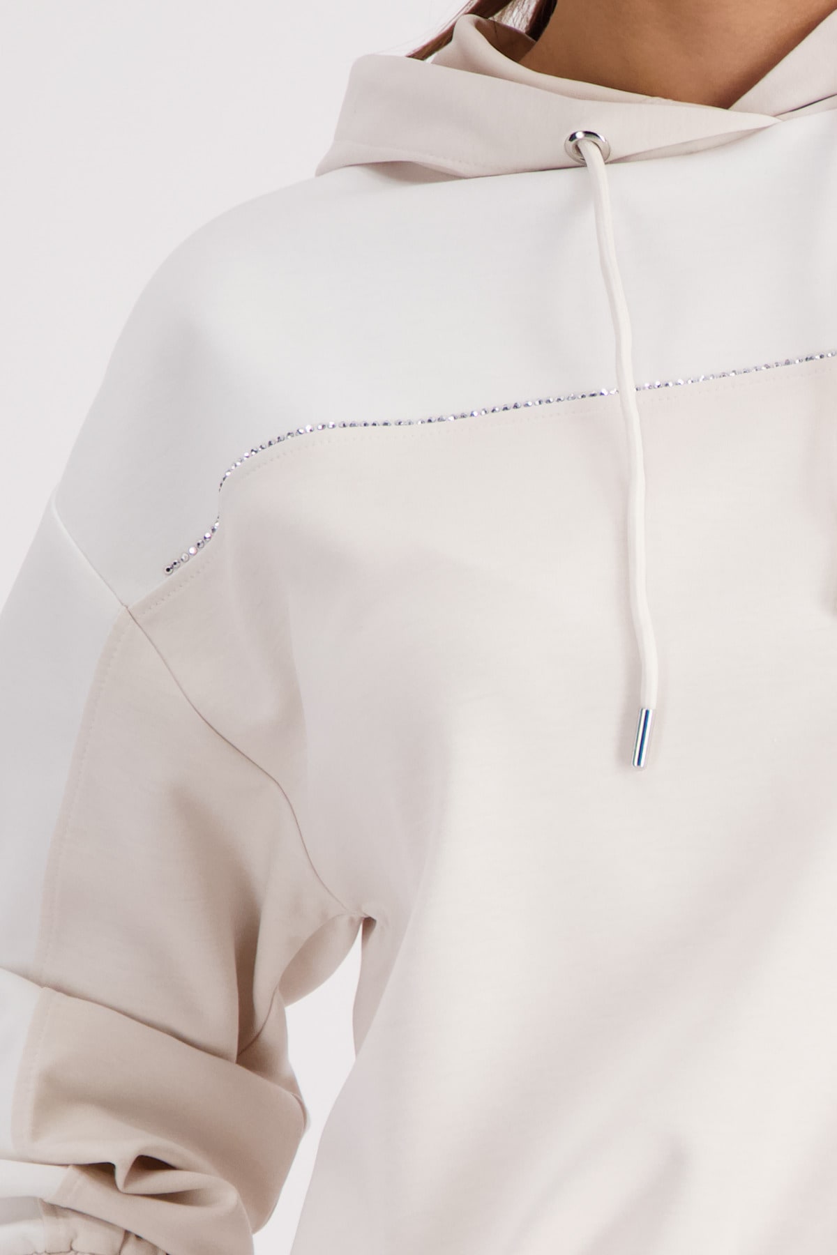 Monari Sweat à capuche »Sweatshirt Colorblock + Schmuck«, Regular fit mit Kapuze
