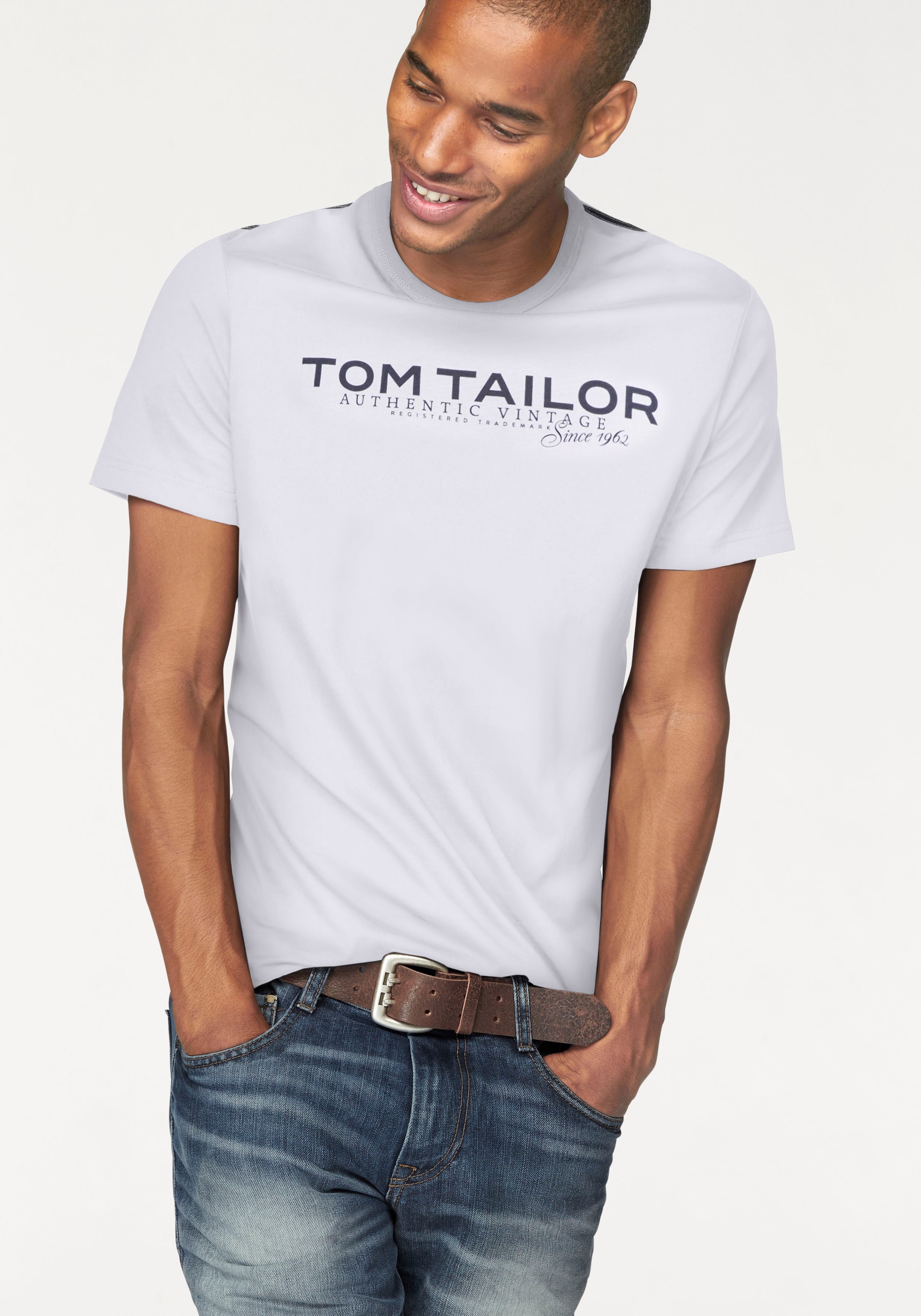 Image of TOM TAILOR Rundhalsshirt mit Logoprint