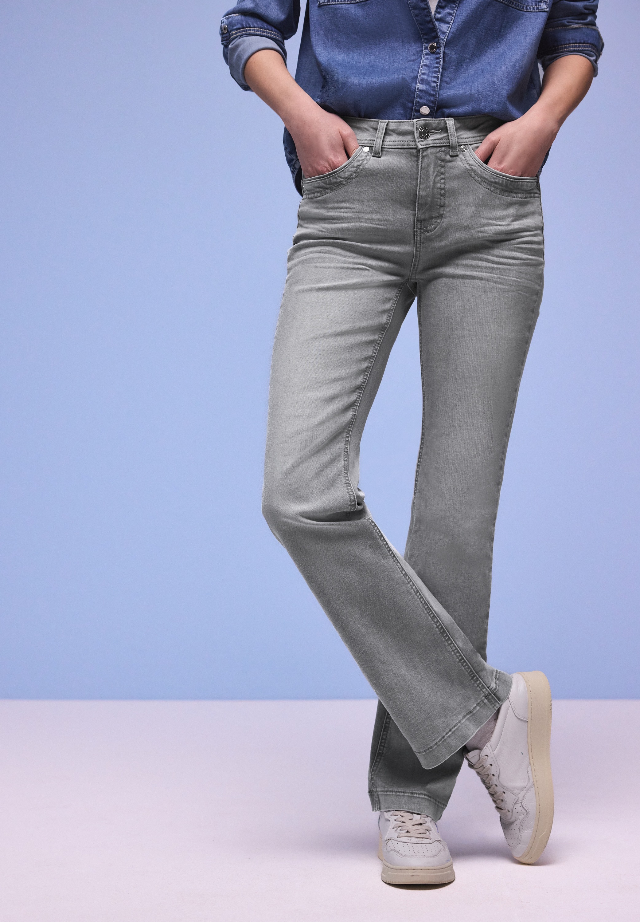 Image of STREET ONE Bootcut-Jeans "Style Blaire" 5-Pocket-Style, mit Viskose und Stretch