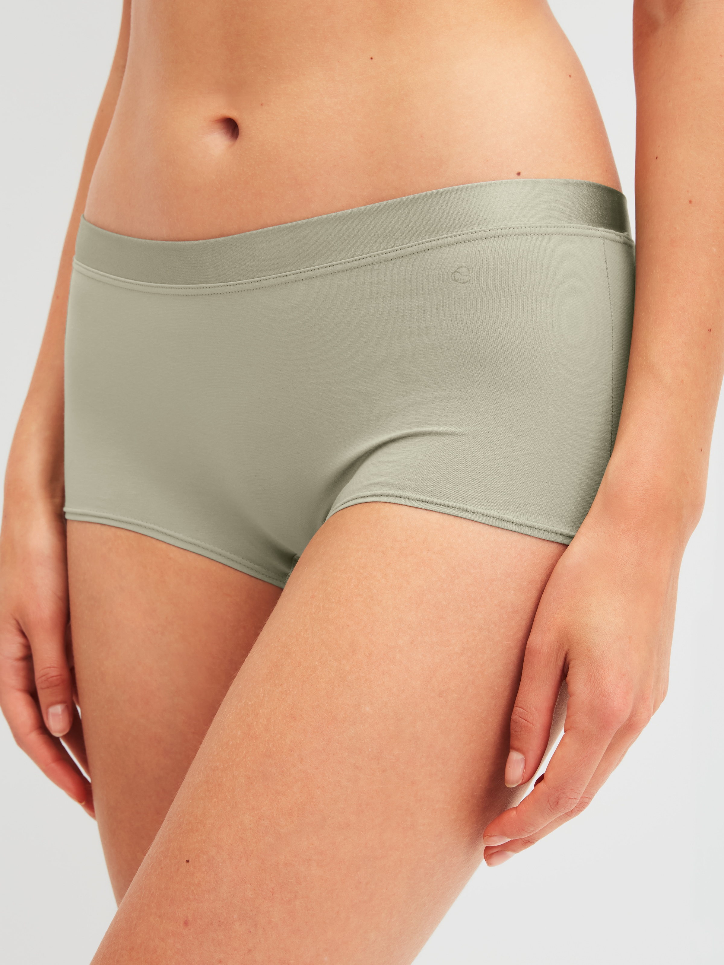 Image of CALIDA Panty "Cate" glänzendes Satin-Detail, elastischer Single Jersey, regular-cut, weich