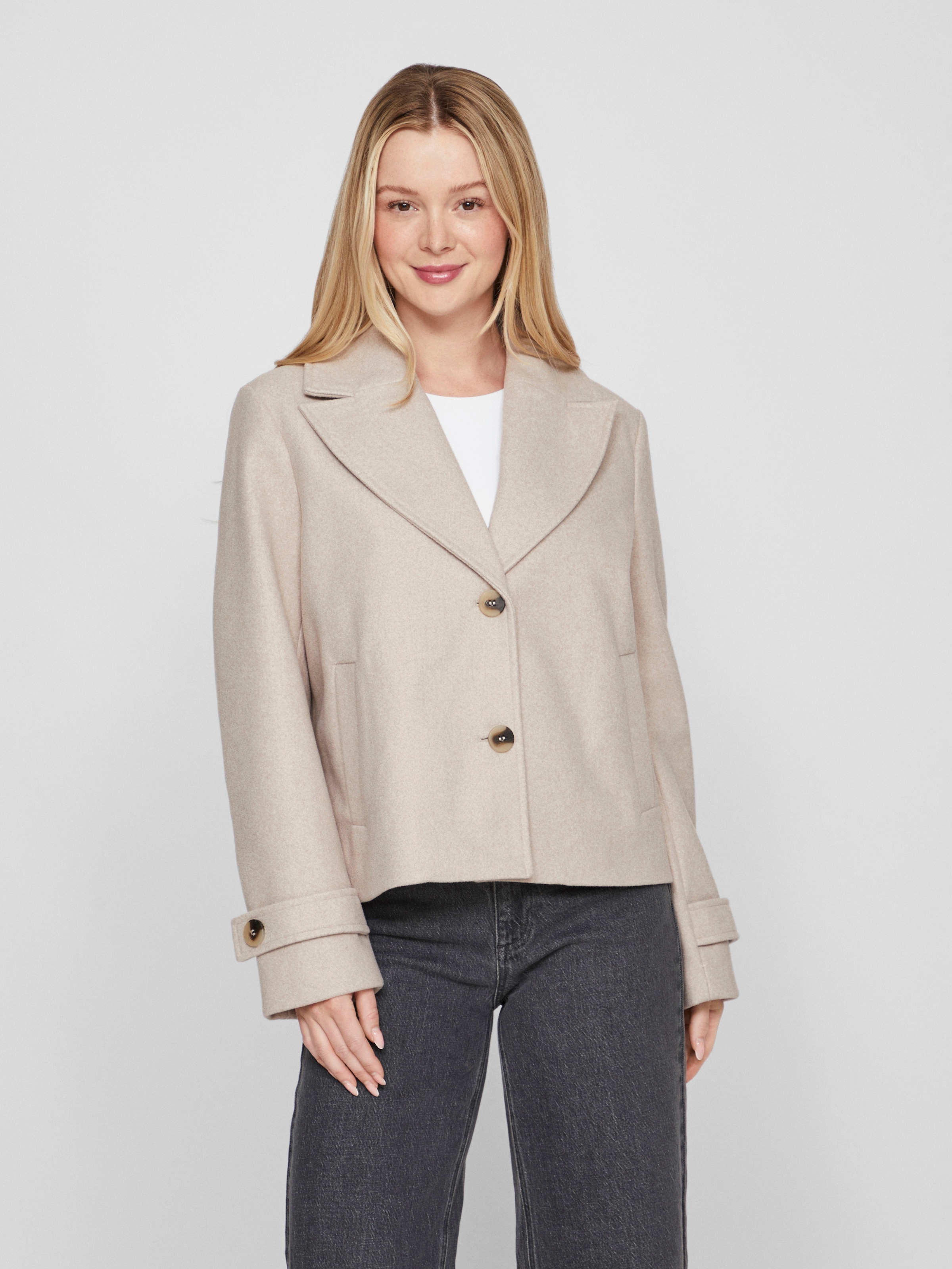 Image of Vila Kurzjacke "VISOLO L/S SHORT JACKET/TES/2" Kunstfaser, regular fit
