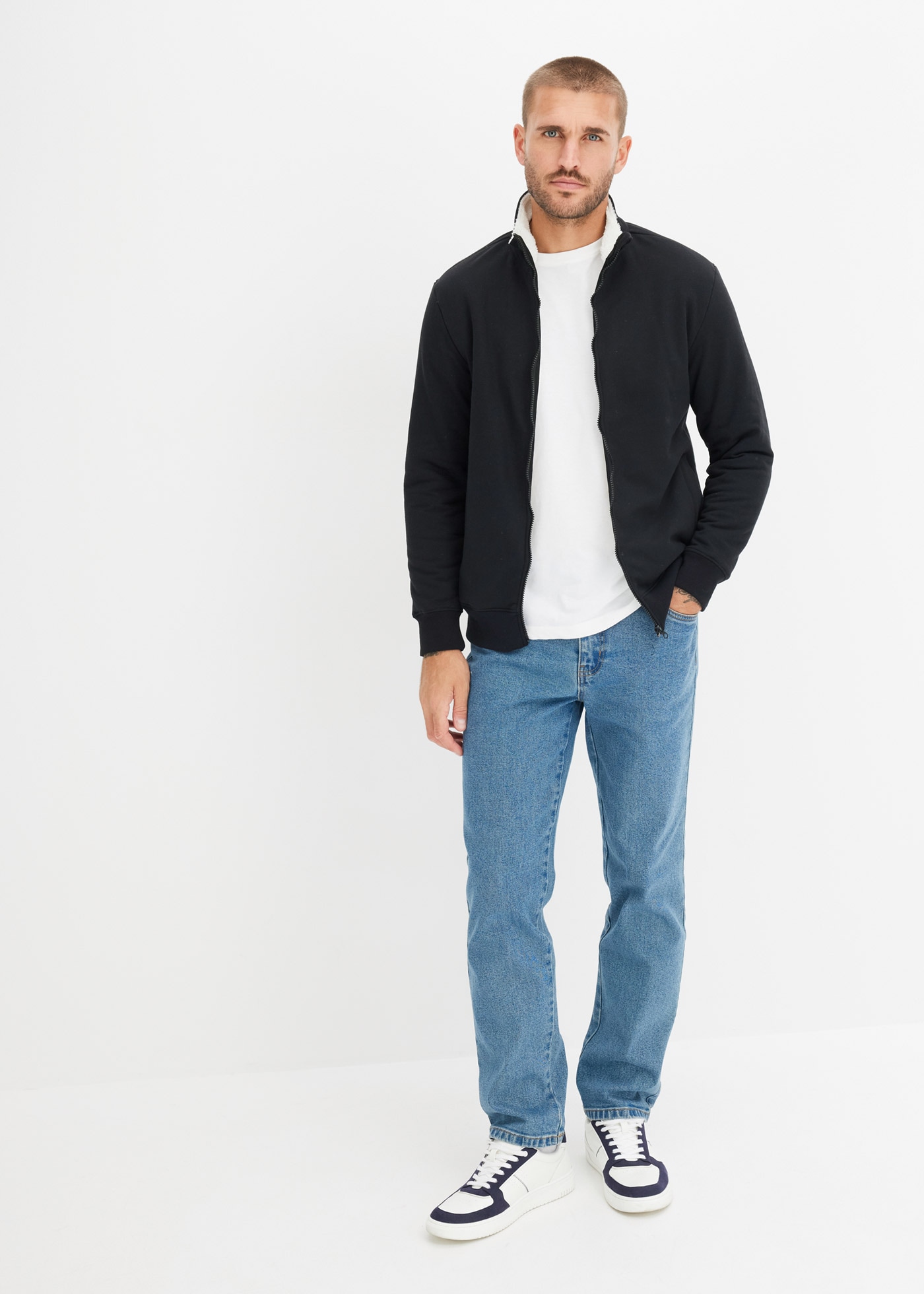 bonprix Gerade Jeans »Classic Fit Stretch-Jeans, Straight« klassische Passform, aus Baumwolle mit Elasthan