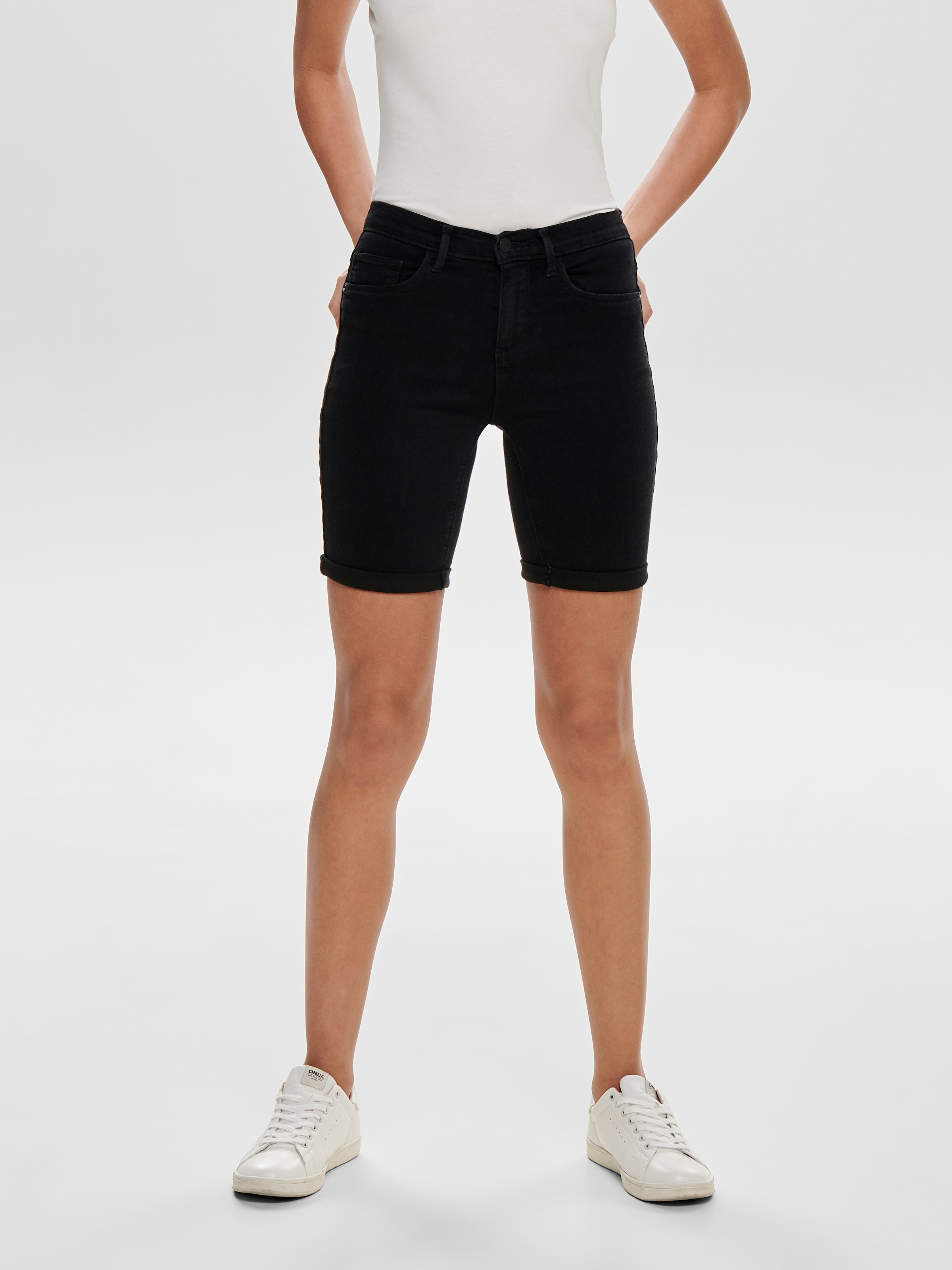 Image of ONLY Shorts "ONLRAIN – Shorts mit Push-up-Effekt und Umschlagsaum" unifarben, casual, skinny fit, Denim, Eingrifftaschen