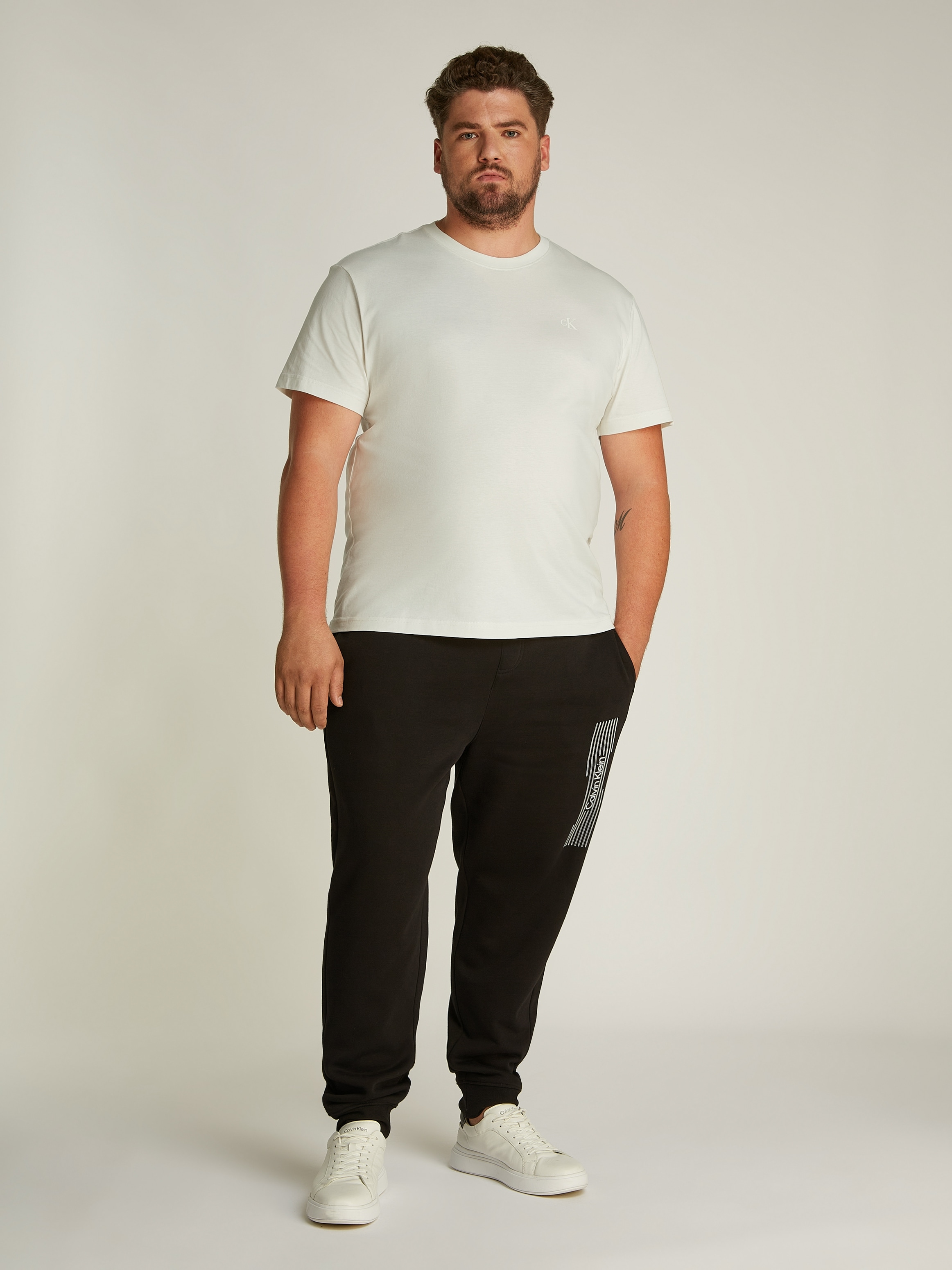 Calvin Klein Jeans Plus T-Shirt »Plus Textured Monologo Tee«, in Grossen Grössen mit Rückendruck