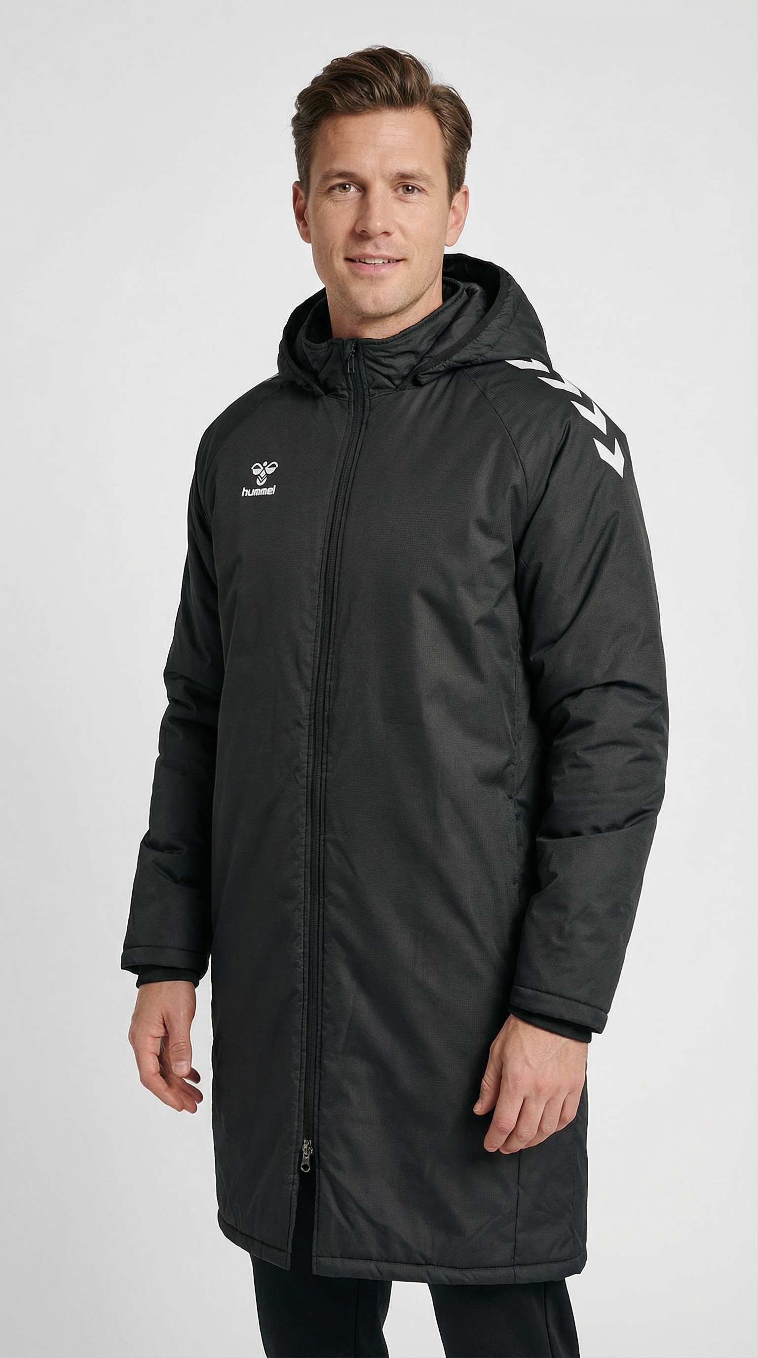 Image of hummel Stadionjacke mit Kapuze wärmend & winddicht