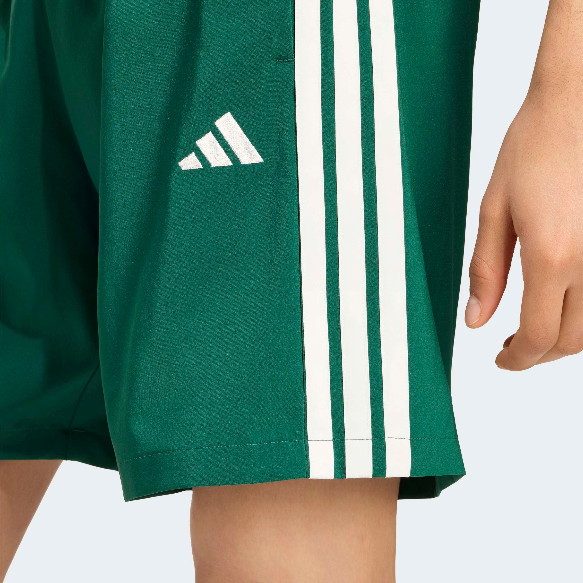 adidas Sportswear Short »ESSENTIALS 3-STREIFEN CHELSEA LITE, GEWEBT«